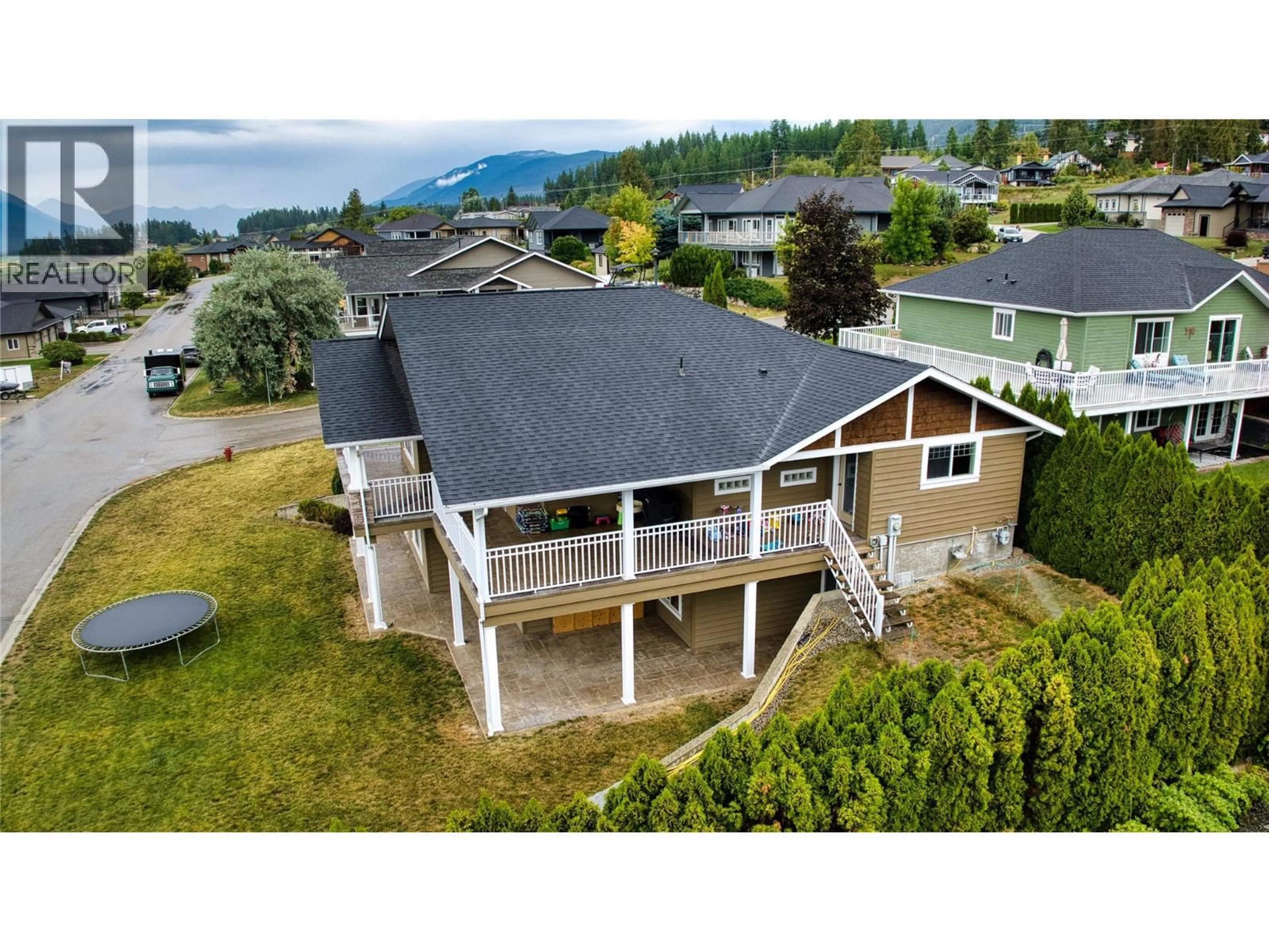 A pic from outside/outdoor area/front of a property/back of a property/a pic from drone, mountain view for 902 PURCELL CRESCENT, Creston British Columbia V0B1G3