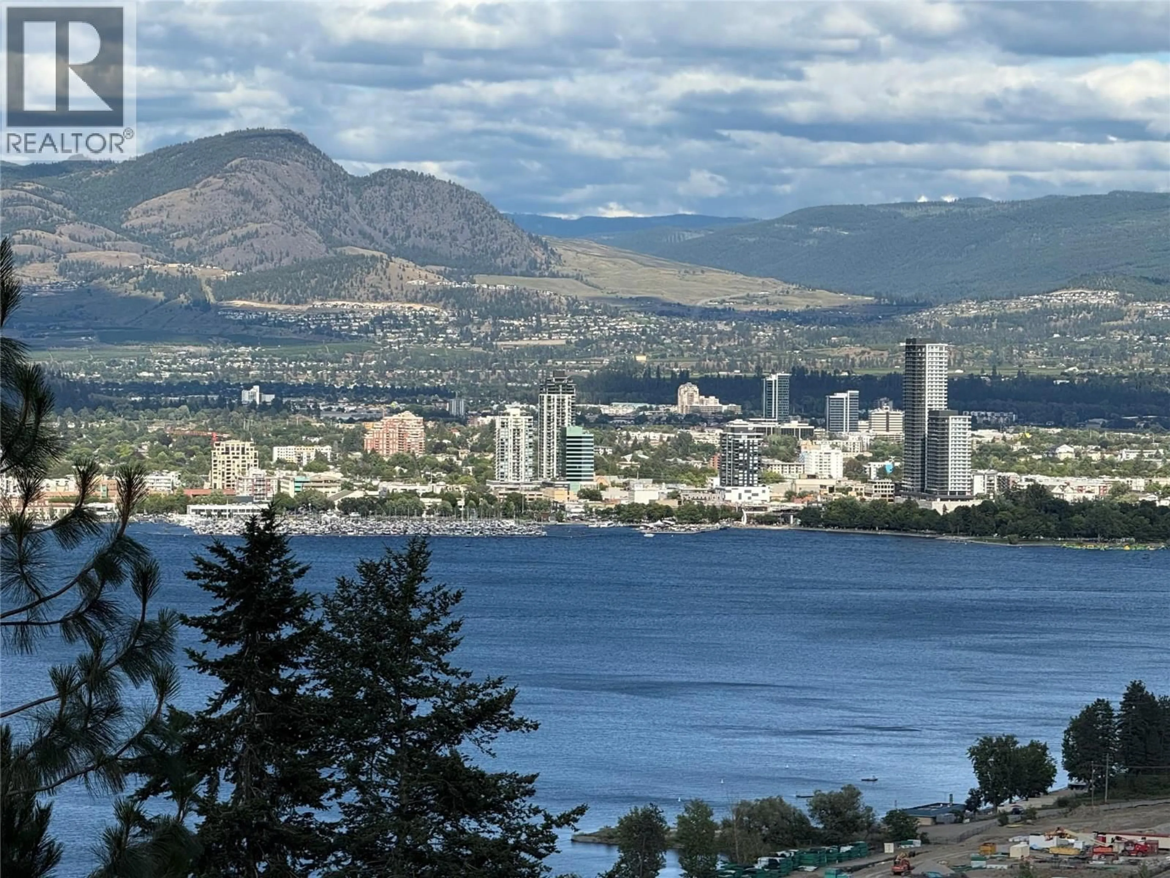 Blurry image for 1515 SCOTT CRESCENT, West Kelowna British Columbia V1Z2X6