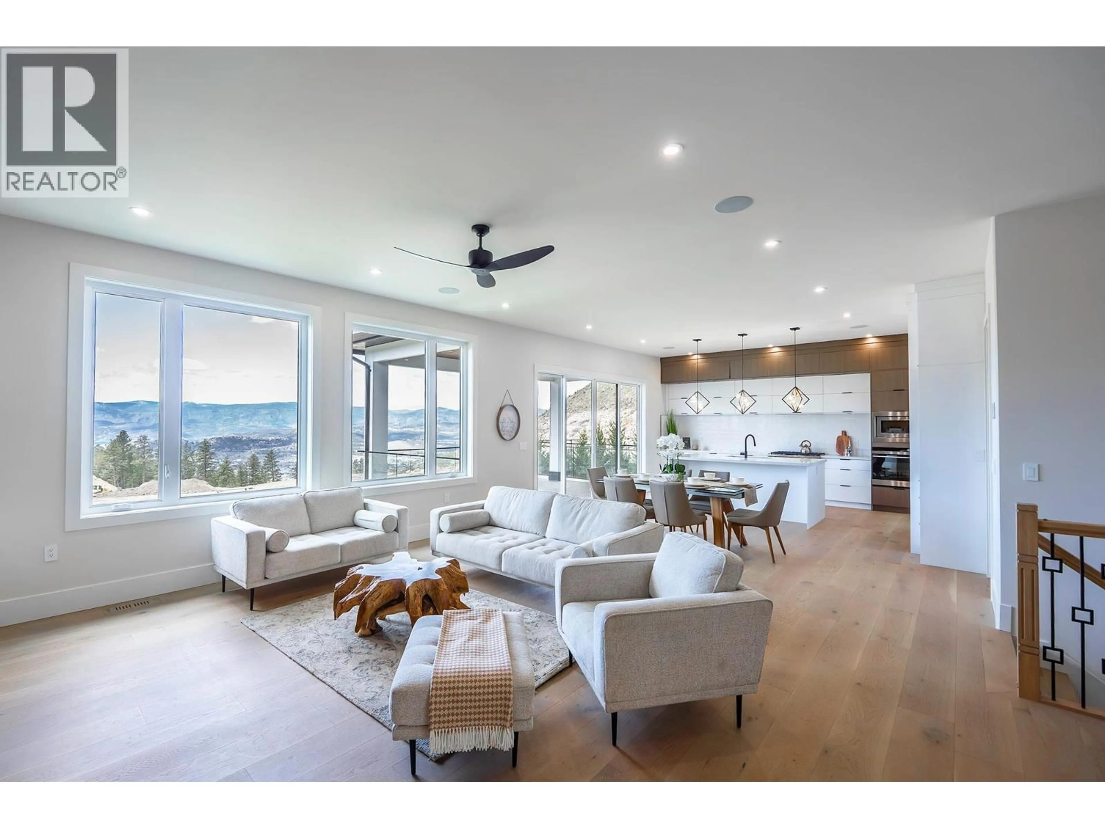 Unknown for 718 CARNOUSTIE DRIVE, Kelowna British Columbia V1P1V2
