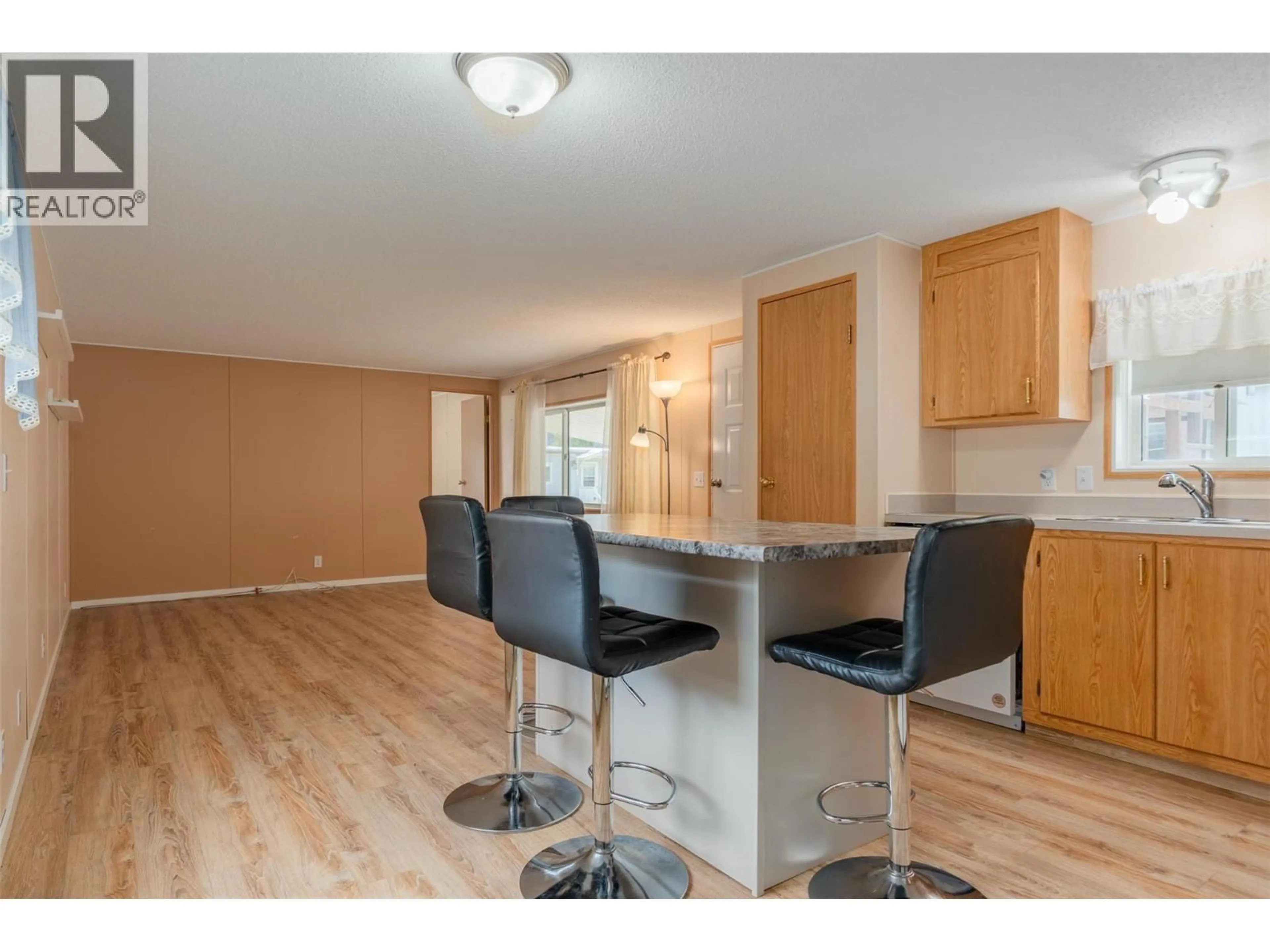 Unknown for 4 - 3080 HIGHWAY DRIVE, Trail British Columbia V1R2T3