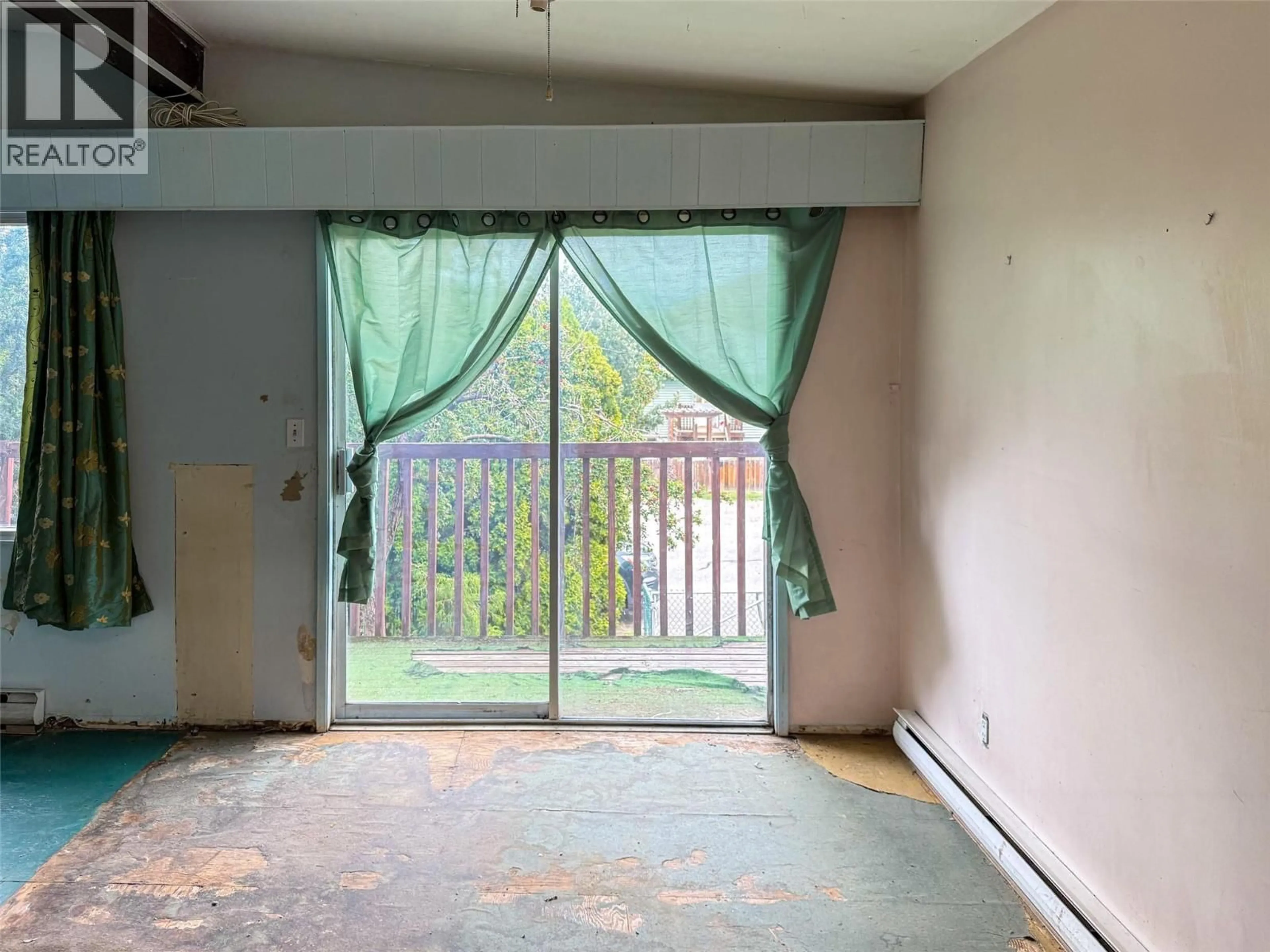 A pic of a room for 371 MULBERRY AVENUE, Kamloops British Columbia V2B2P9