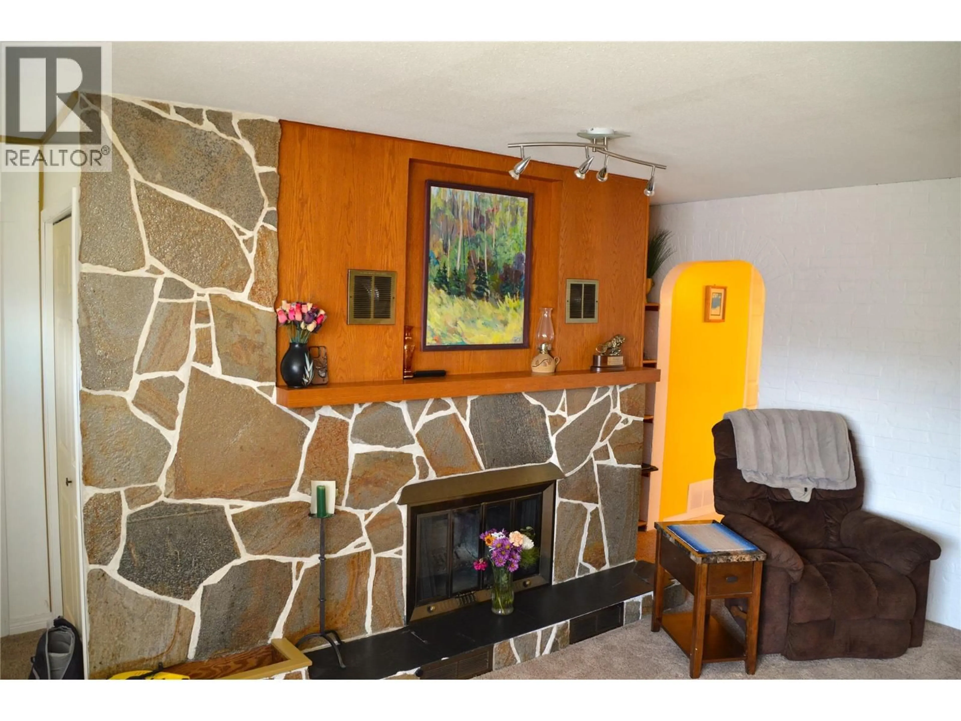 Unknown for 1962 PARKCREST AVENUE, Kamloops British Columbia V2B4X4