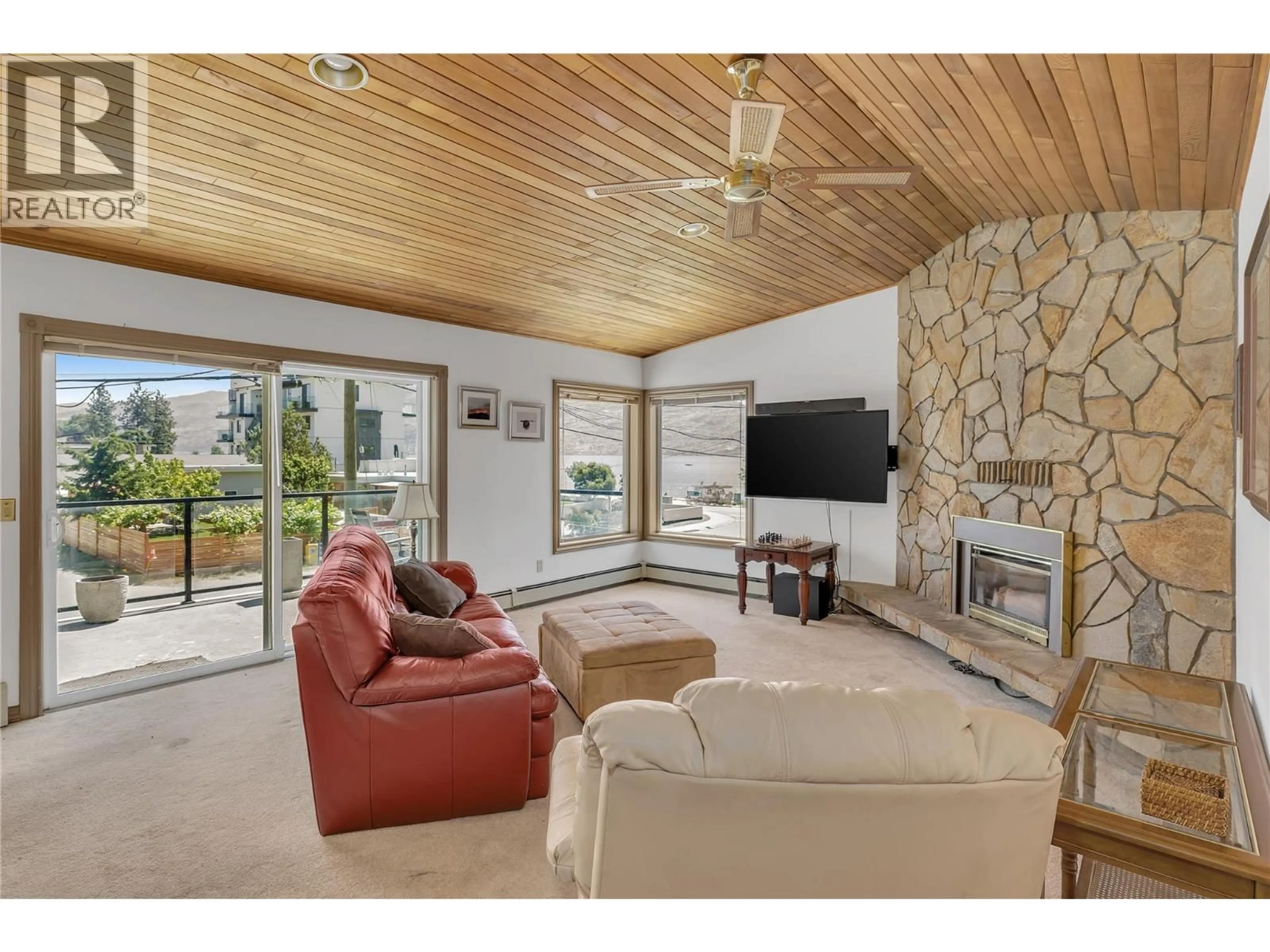 Living room with furniture, unknown for 209 - 4340B BEACH AVENUE, Peachland British Columbia V0H1X0