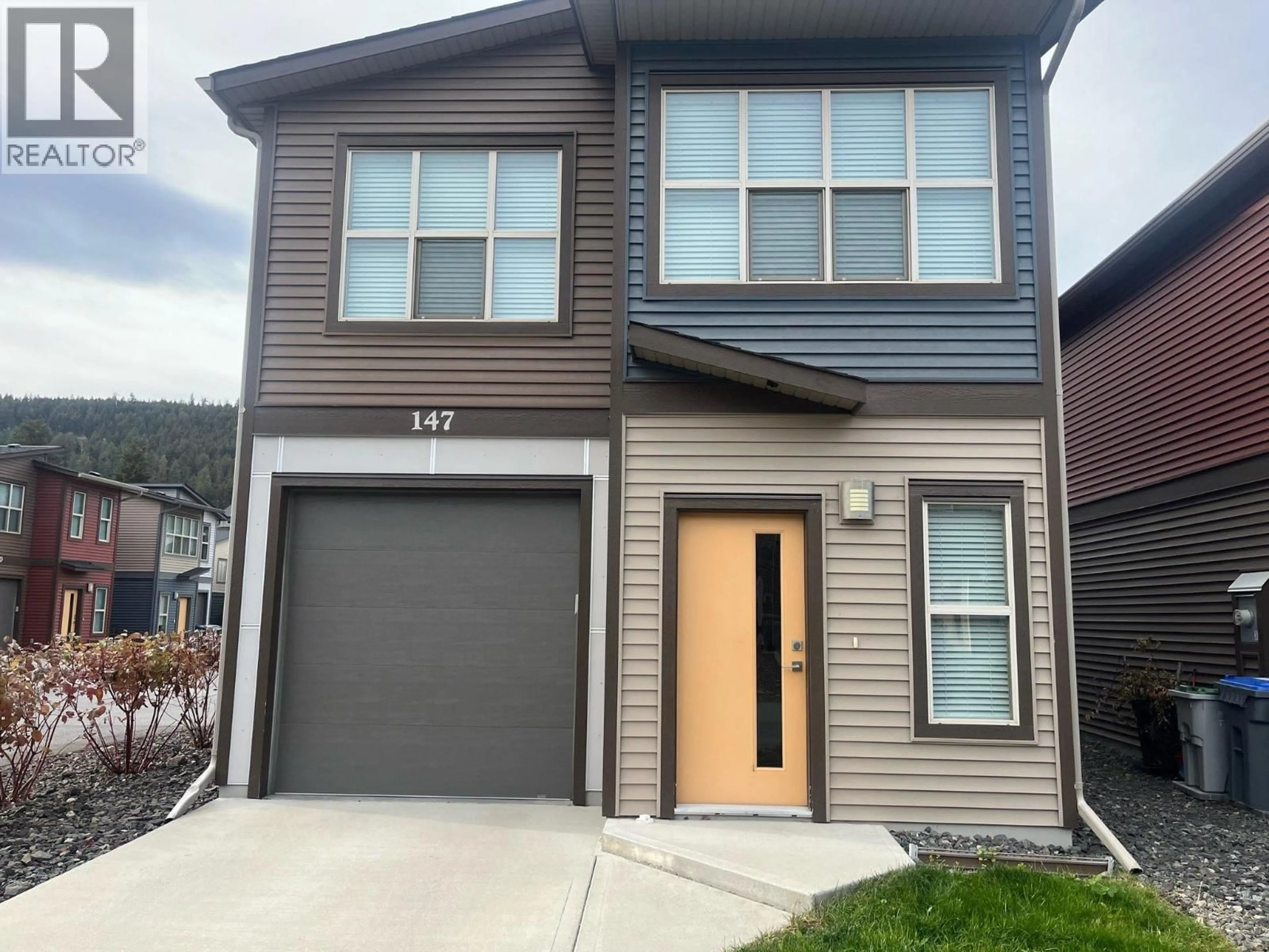 Home with vinyl exterior material, street for 147 - 1850 HUGH ALLAN DRIVE, Kamloops British Columbia V1S0C8