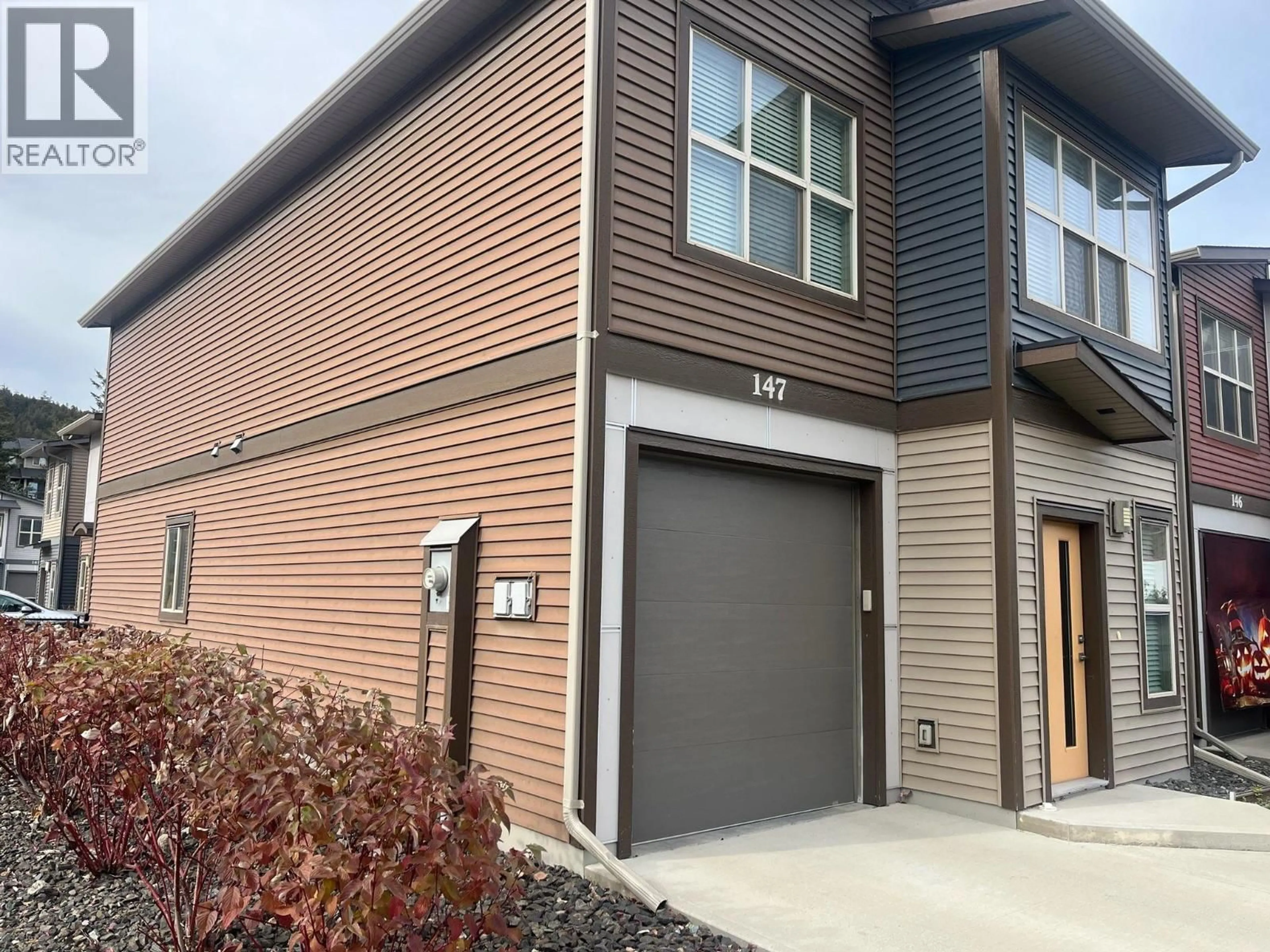 Home with vinyl exterior material, street for 147 - 1850 HUGH ALLAN DRIVE, Kamloops British Columbia V1S0C8