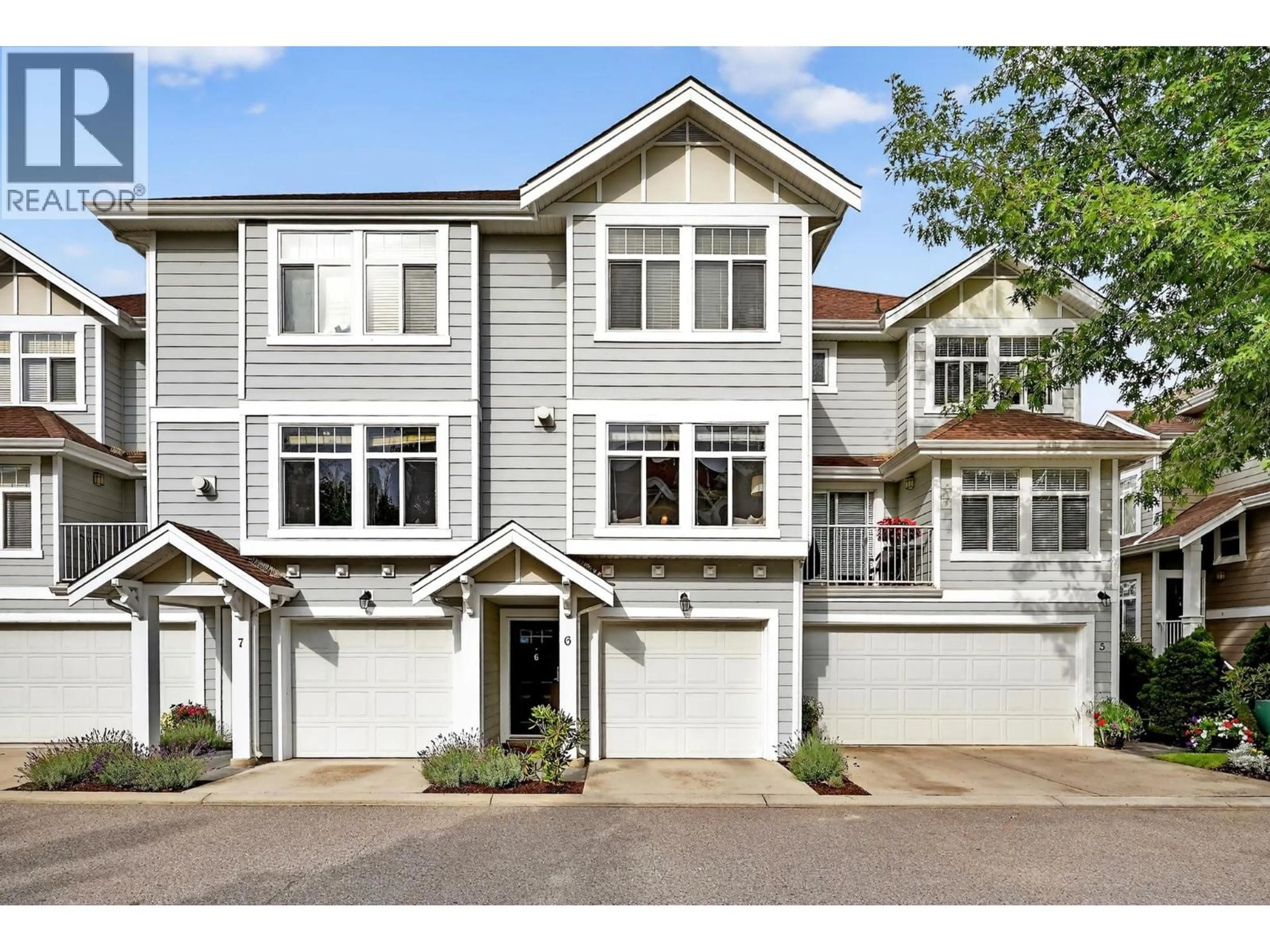 Home with vinyl exterior material, street for 6 - 1853 PARKVIEW CRESCENT, Kelowna British Columbia V1X8A3