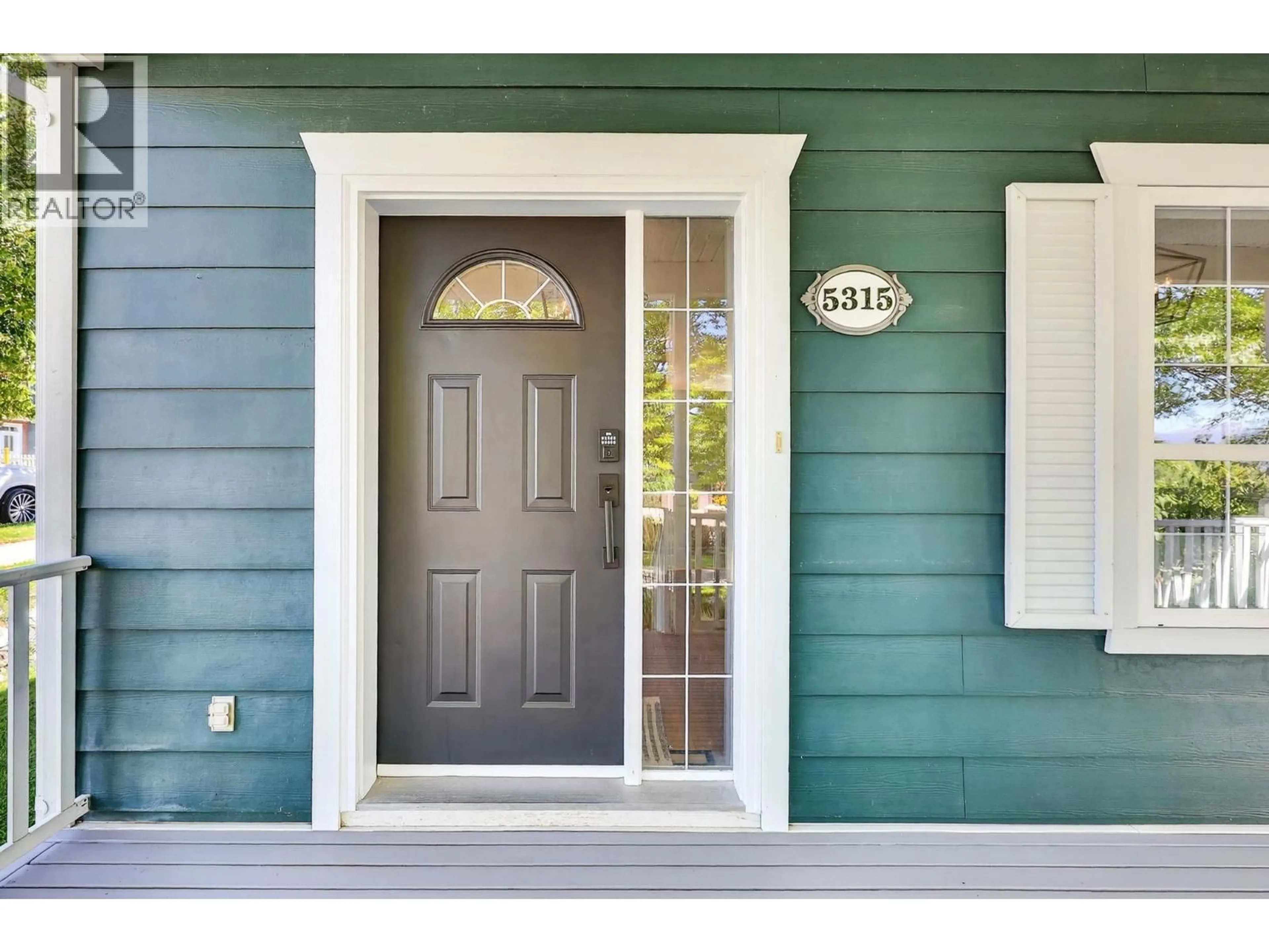 Home with vinyl exterior material, street for 5315 TIMBLE LANE, Kelowna British Columbia V1W4T9