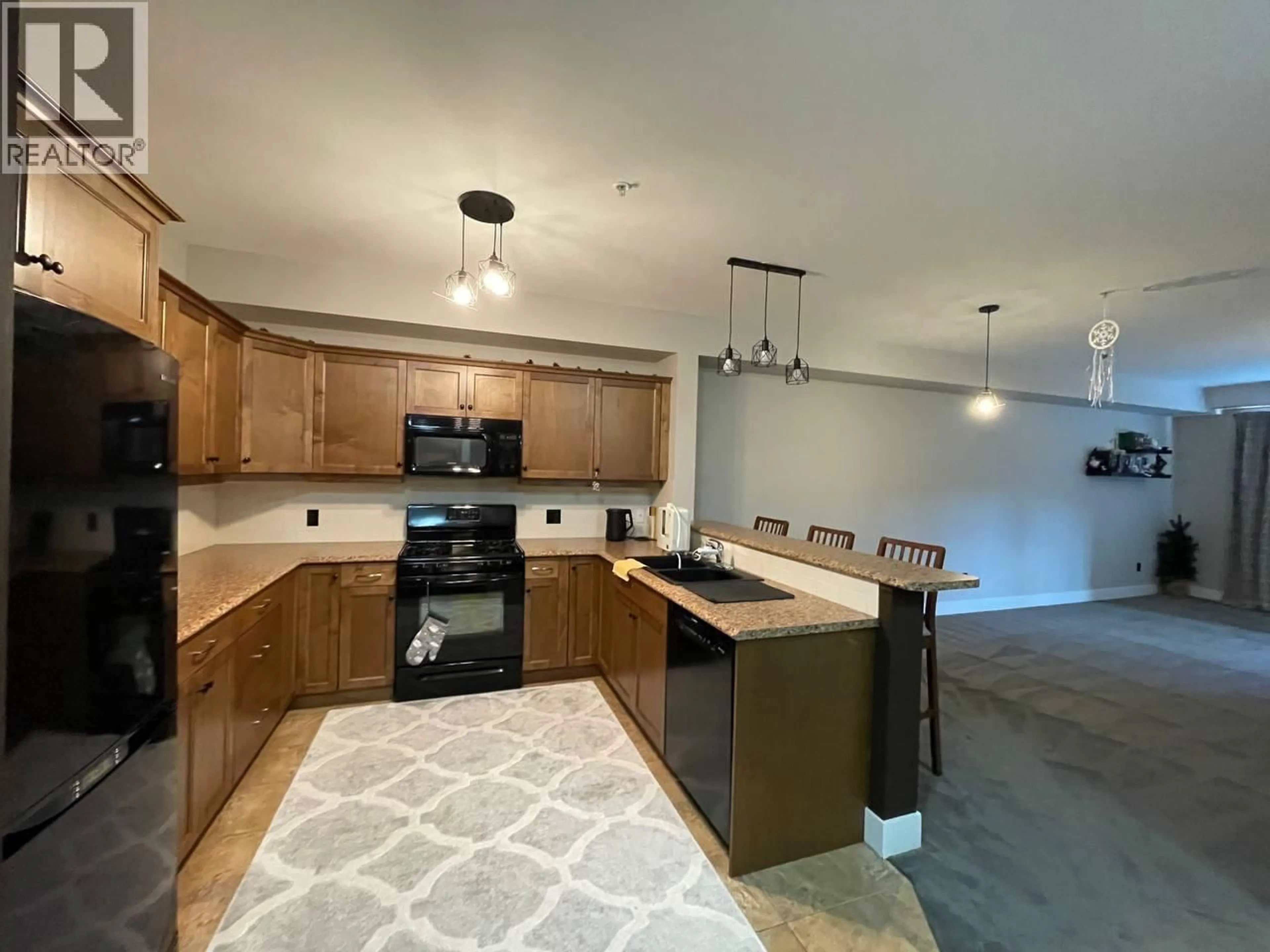 Open concept kitchen, unknown for 301 - 2532 SHORELINE DRIVE, Lake Country British Columbia V4V2P2