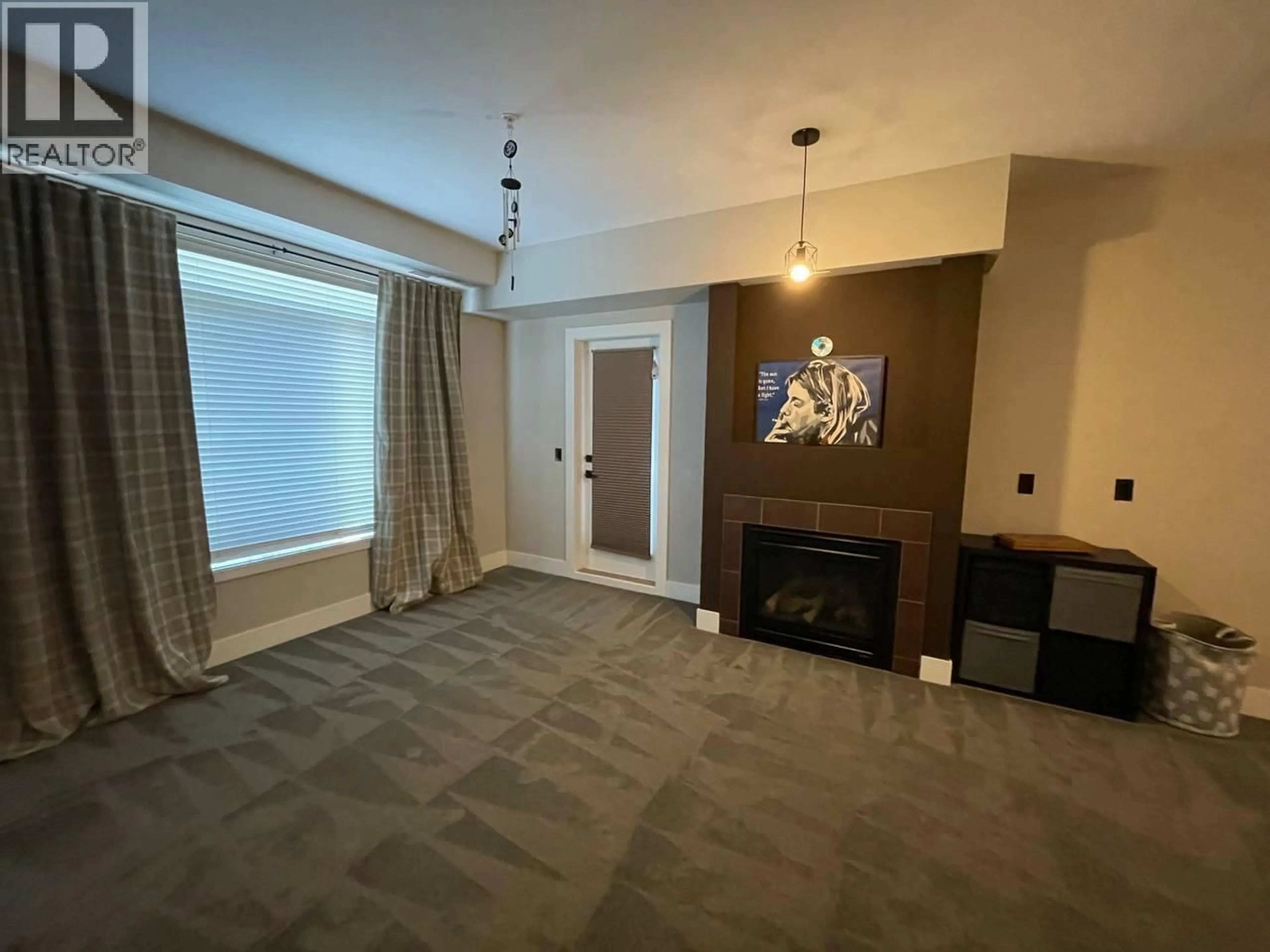 A pic of a room for 301 - 2532 SHORELINE DRIVE, Lake Country British Columbia V4V2P2