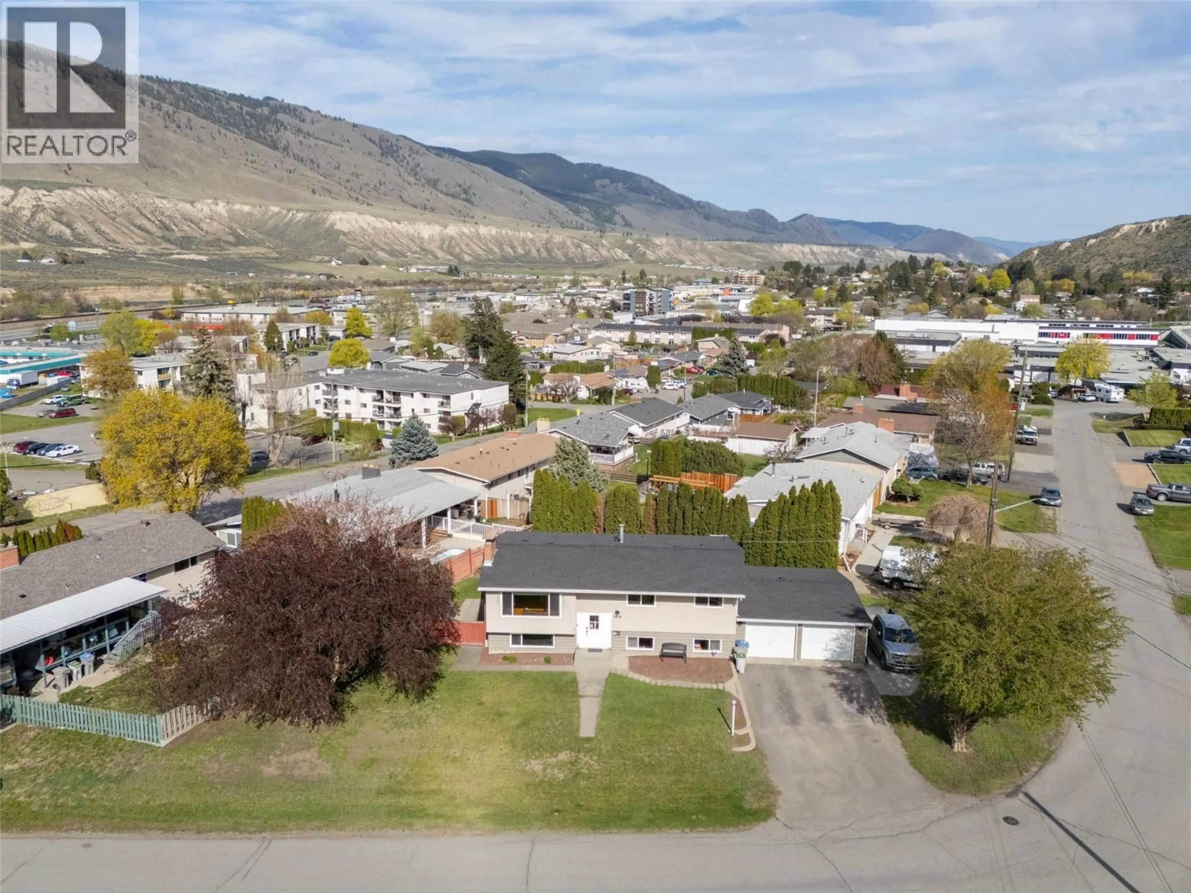 A pic from outside/outdoor area/front of a property/back of a property/a pic from drone, mountain view for 1928 CARDINAL DRIVE, Kamloops British Columbia V2V4H4