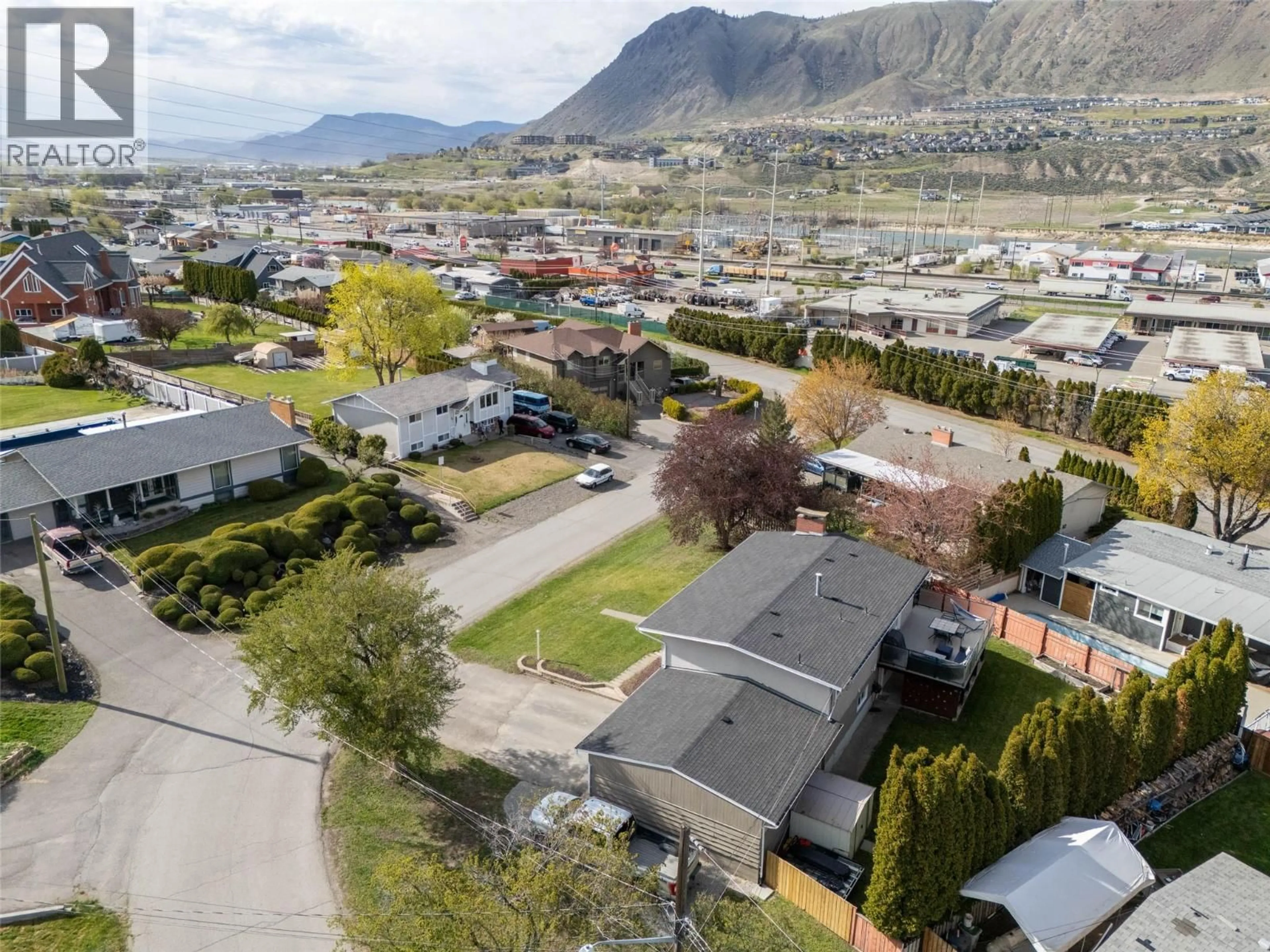 A pic from outside/outdoor area/front of a property/back of a property/a pic from drone, mountain view for 1928 CARDINAL DRIVE, Kamloops British Columbia V2V4H4