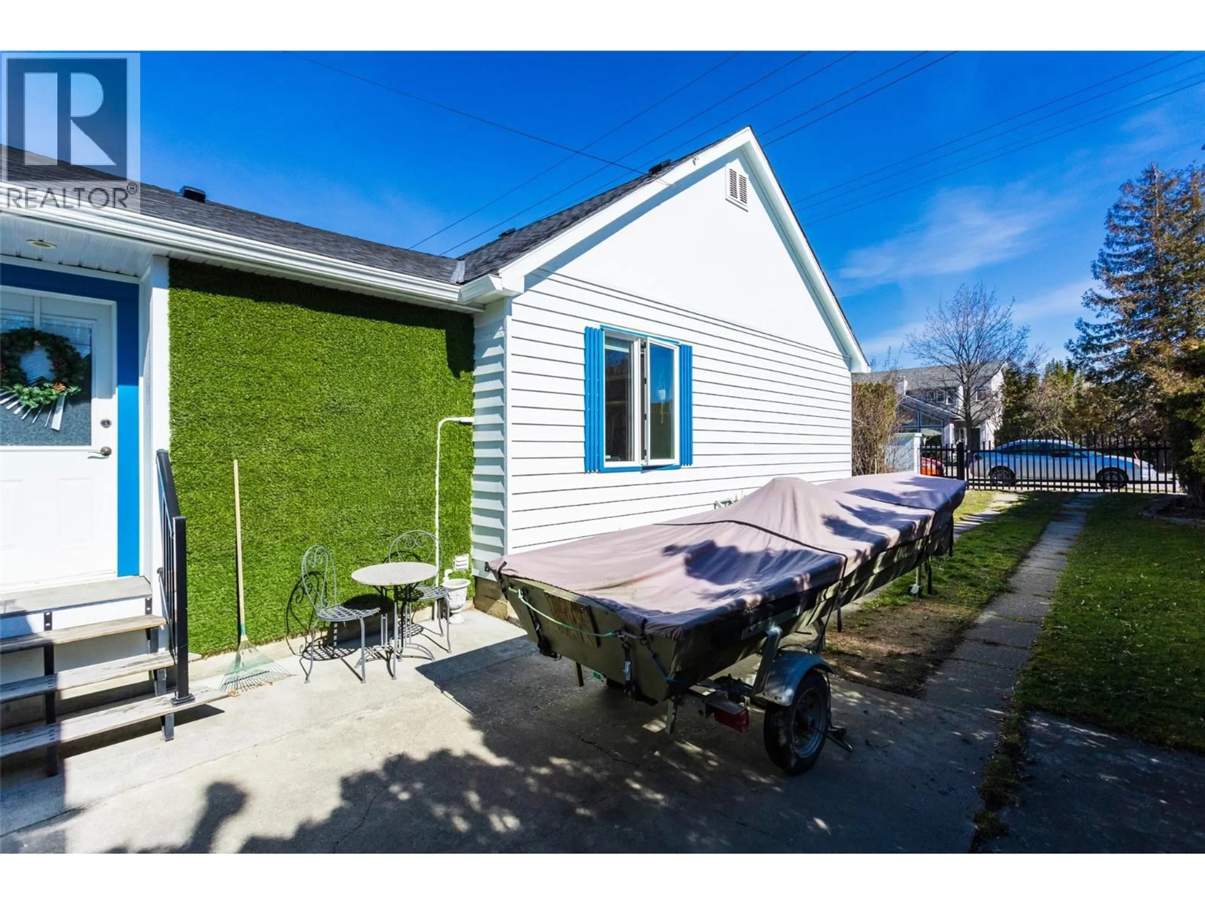 Patio, street for 2422 RICHTER STREET, Kelowna British Columbia V1Y2P6