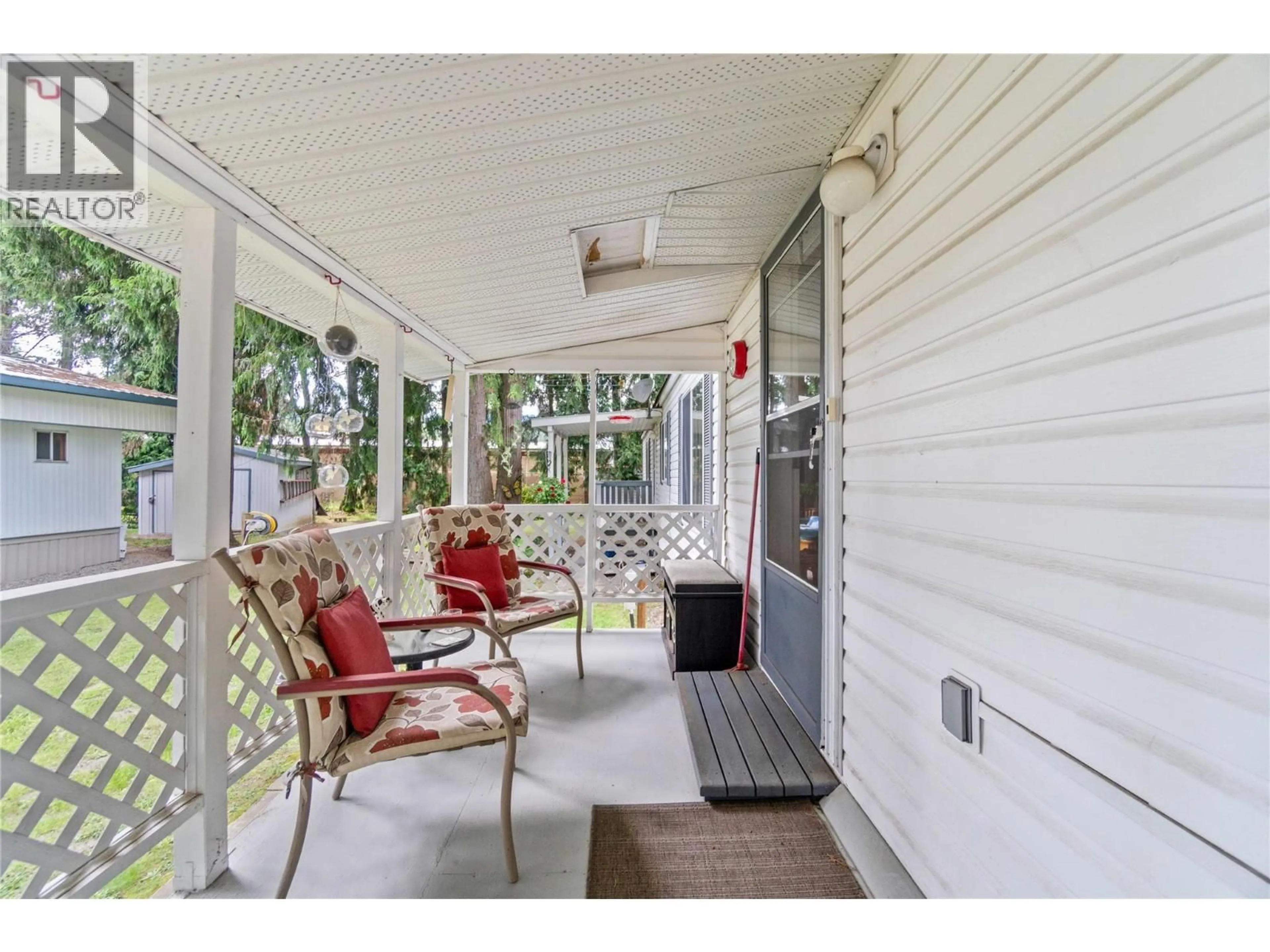 Patio, street for 2 - 5161 63 AVENUE NORTHEAST, Salmon Arm British Columbia V0E1K0