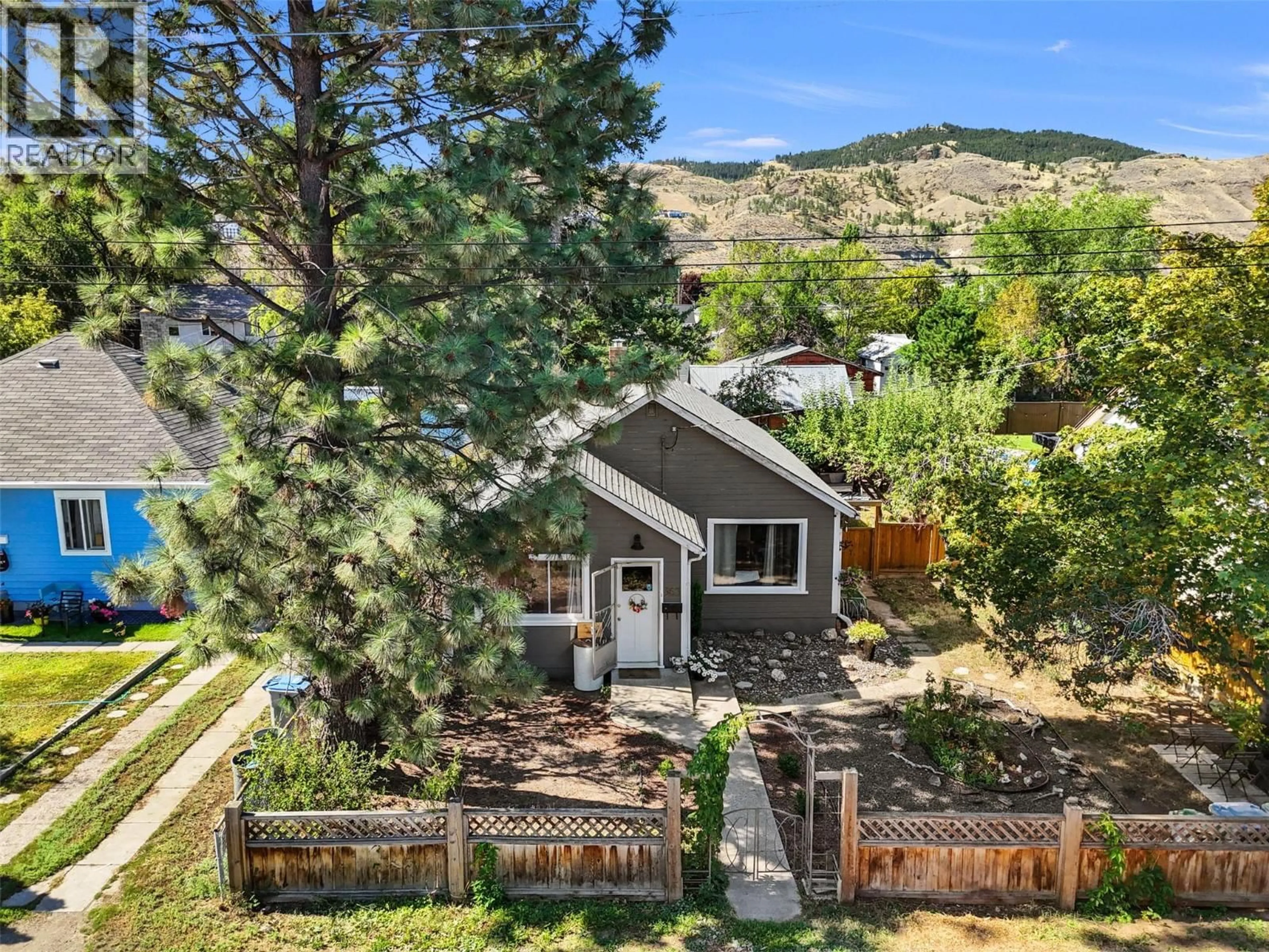A pic from outside/outdoor area/front of a property/back of a property/a pic from drone, mountain view for 363 CAMPBELL AVENUE, Kamloops British Columbia V2B3R6