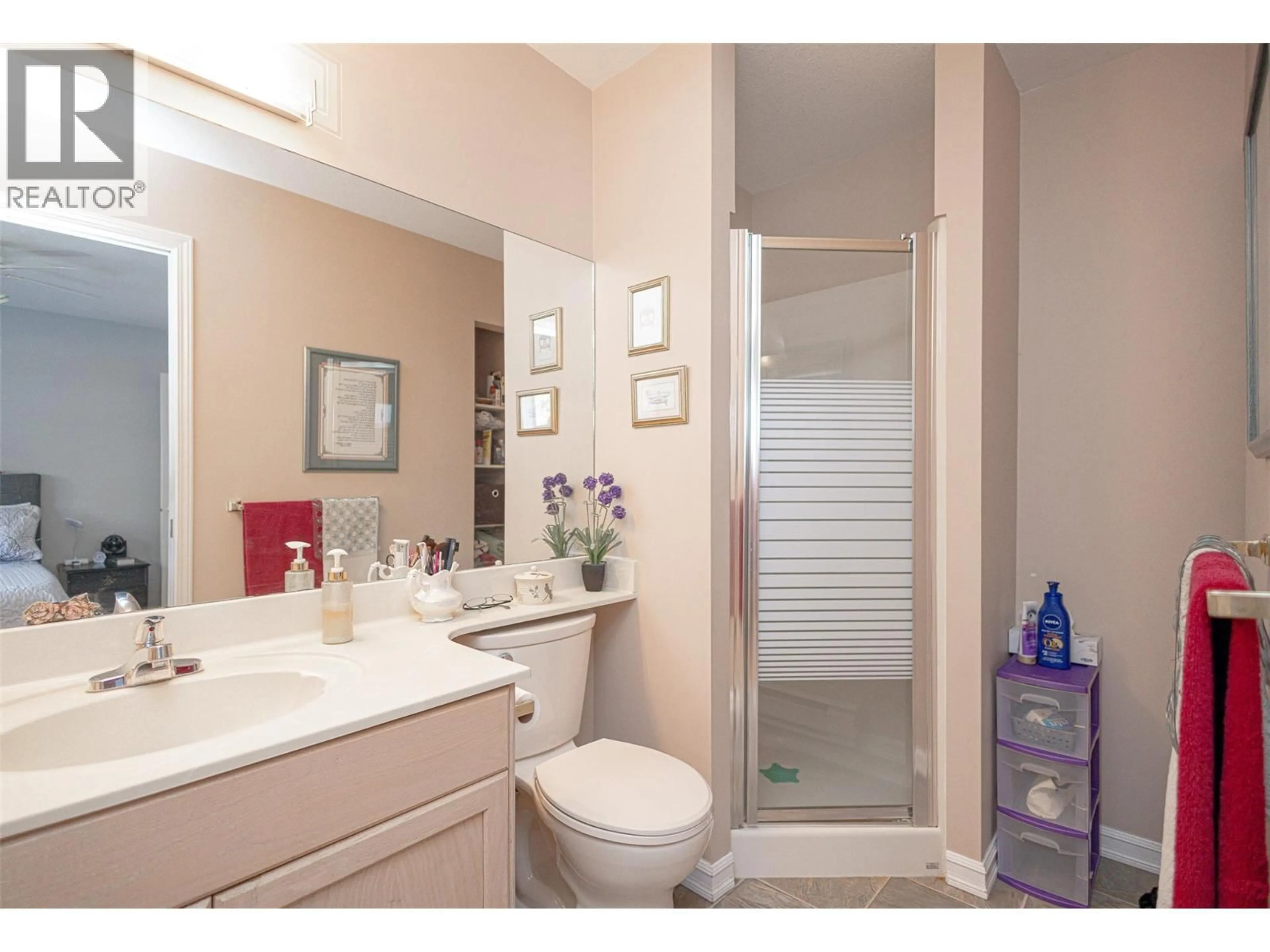 Standard bathroom, ceramic/tile floor for 101 - 102 VAN HORNE STREET, Penticton British Columbia V2A4K2