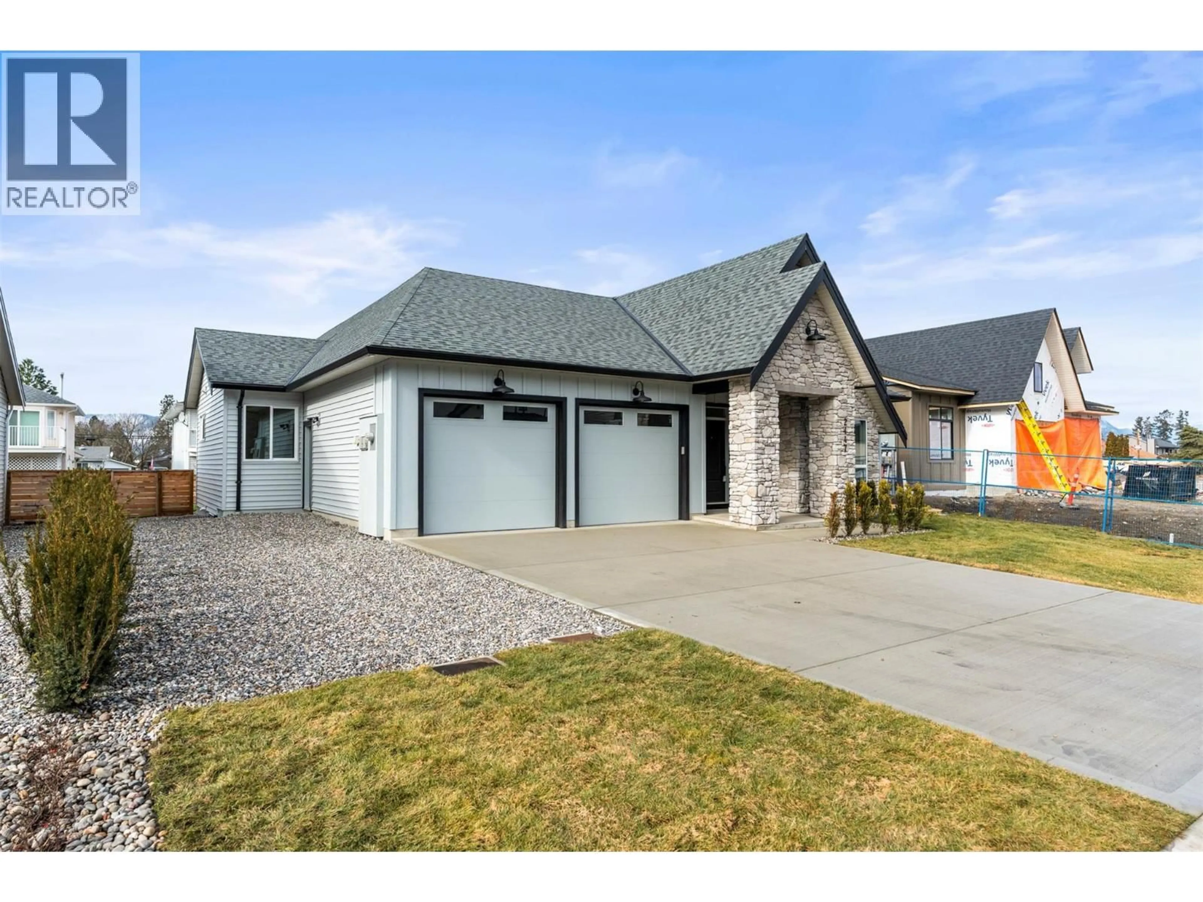 Indoor garage for 2447 BRADLEY DRIVE, Armstrong British Columbia V4Y0Y4