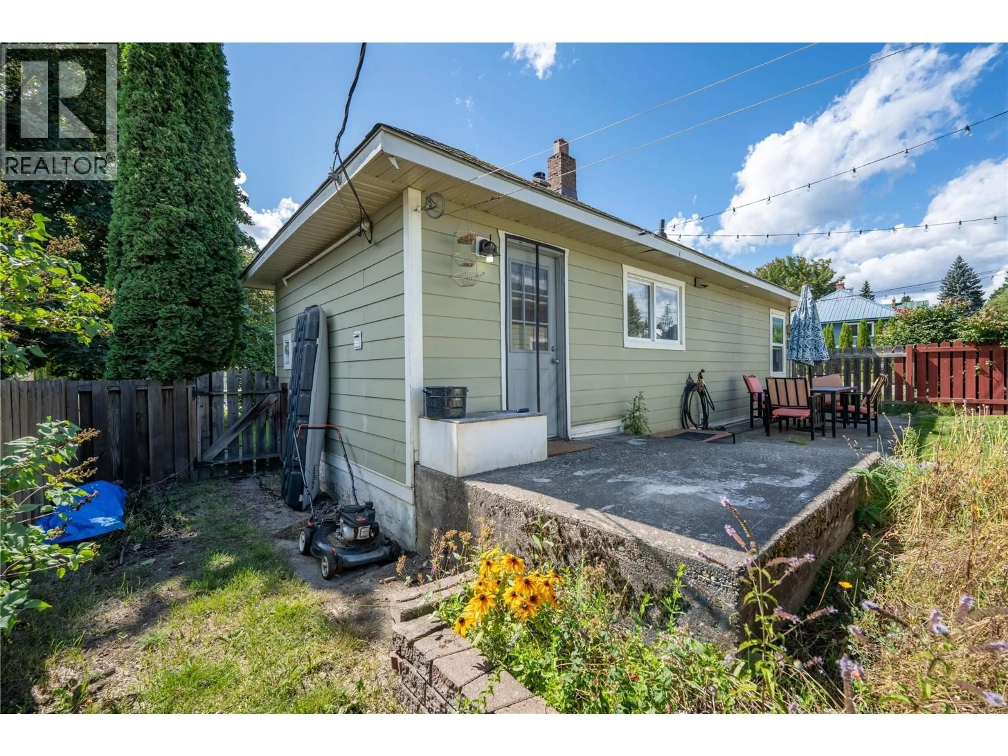 Patio, street for 600 EIGHTH STREET EAST, Revelstoke British Columbia V0E2S0