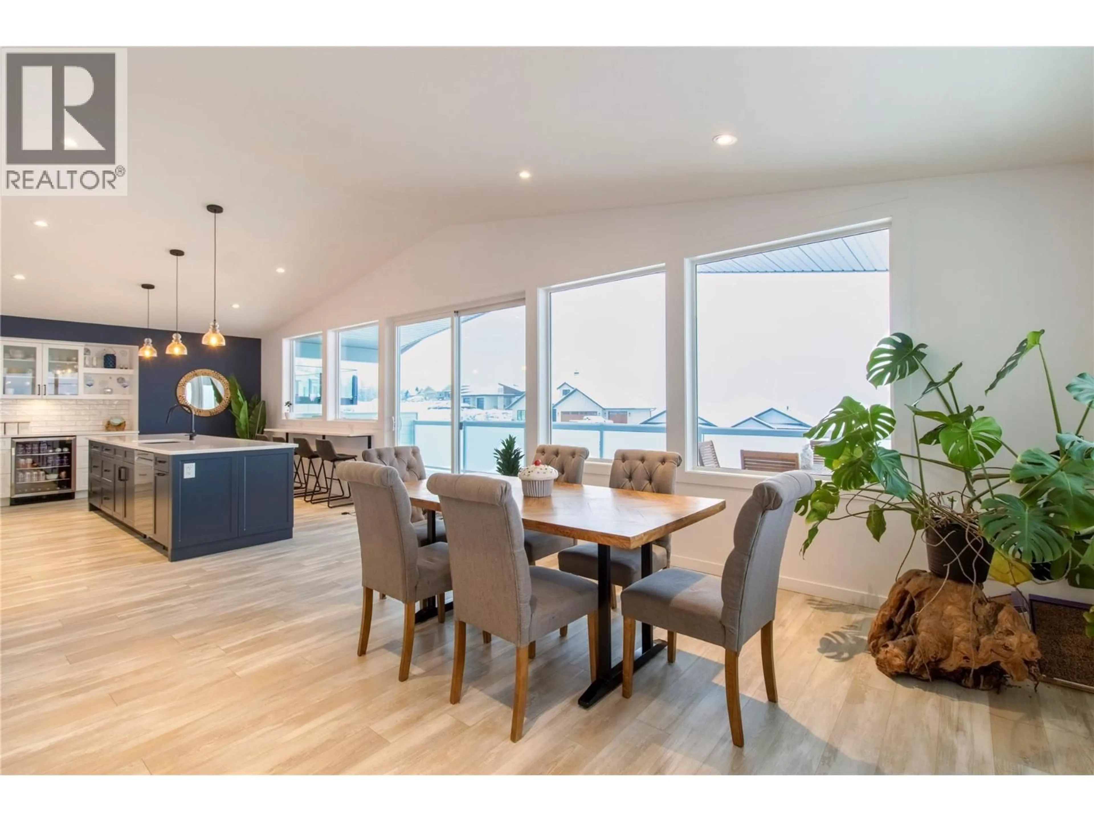 Dining room, wood/laminate floor for 2521 PANORAMIC WAY, Blind Bay British Columbia V0E1H0