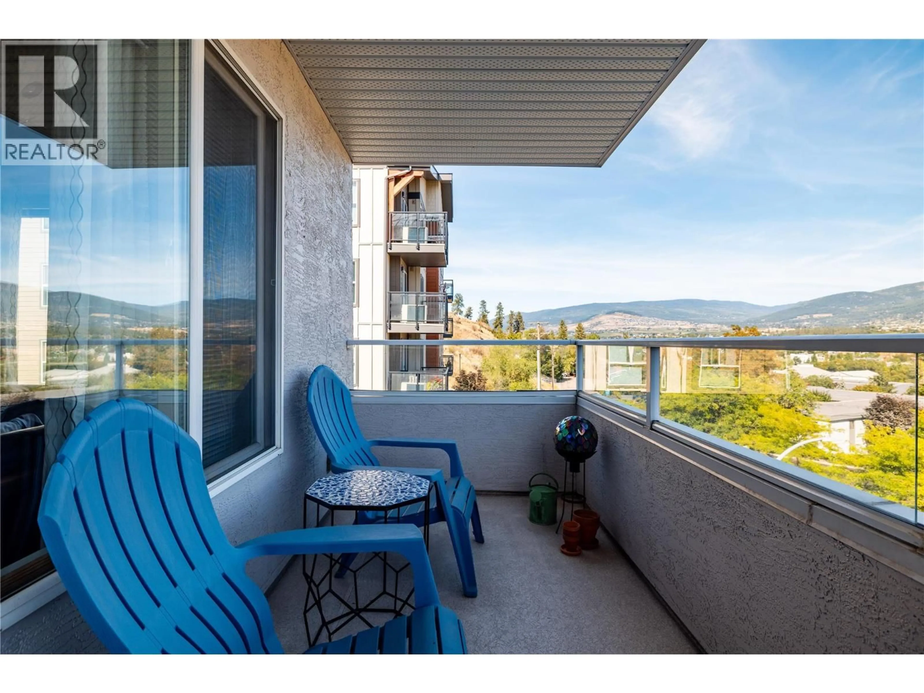 Balcony in the apartment, water/lake/river/ocean view for 210 - 3320 CENTENNIAL DRIVE, Vernon British Columbia V1T9M4