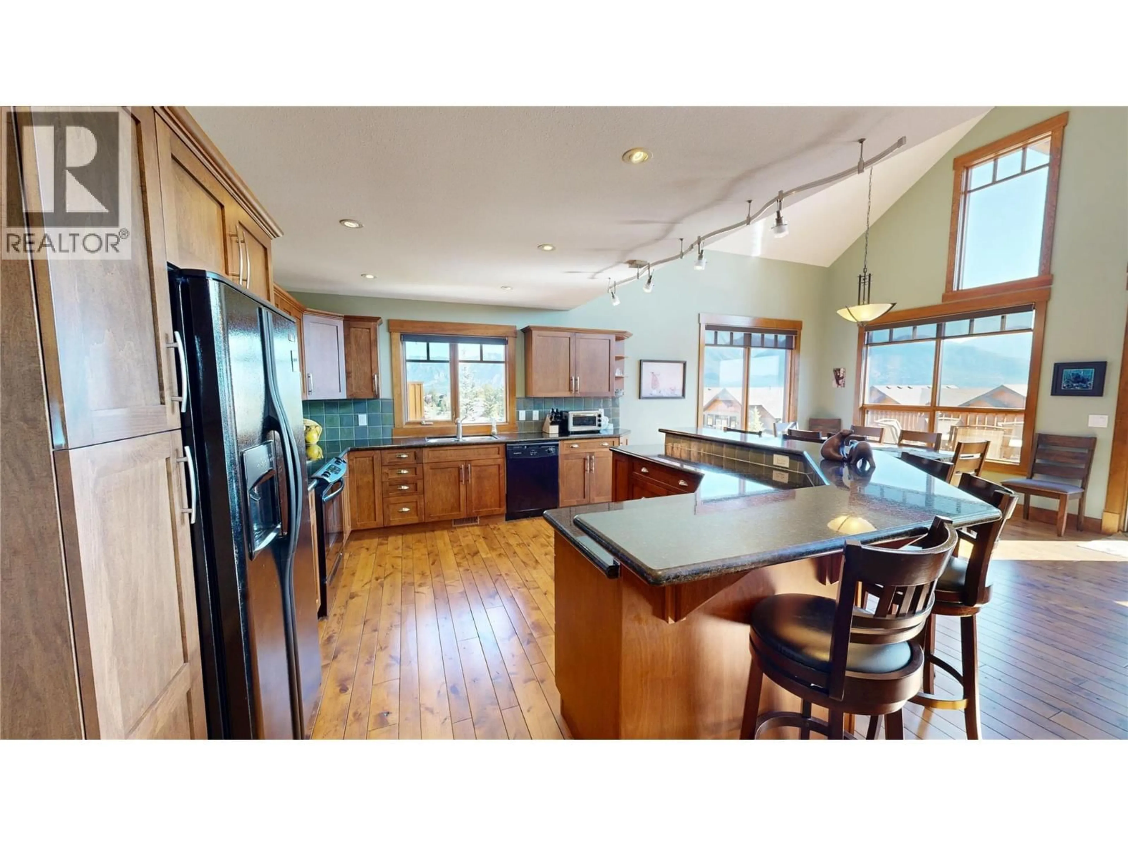 Open concept kitchen, unknown for 33 - 2598 MOUNTAINVIEW CRESCENT, Invermere British Columbia V0A1K6