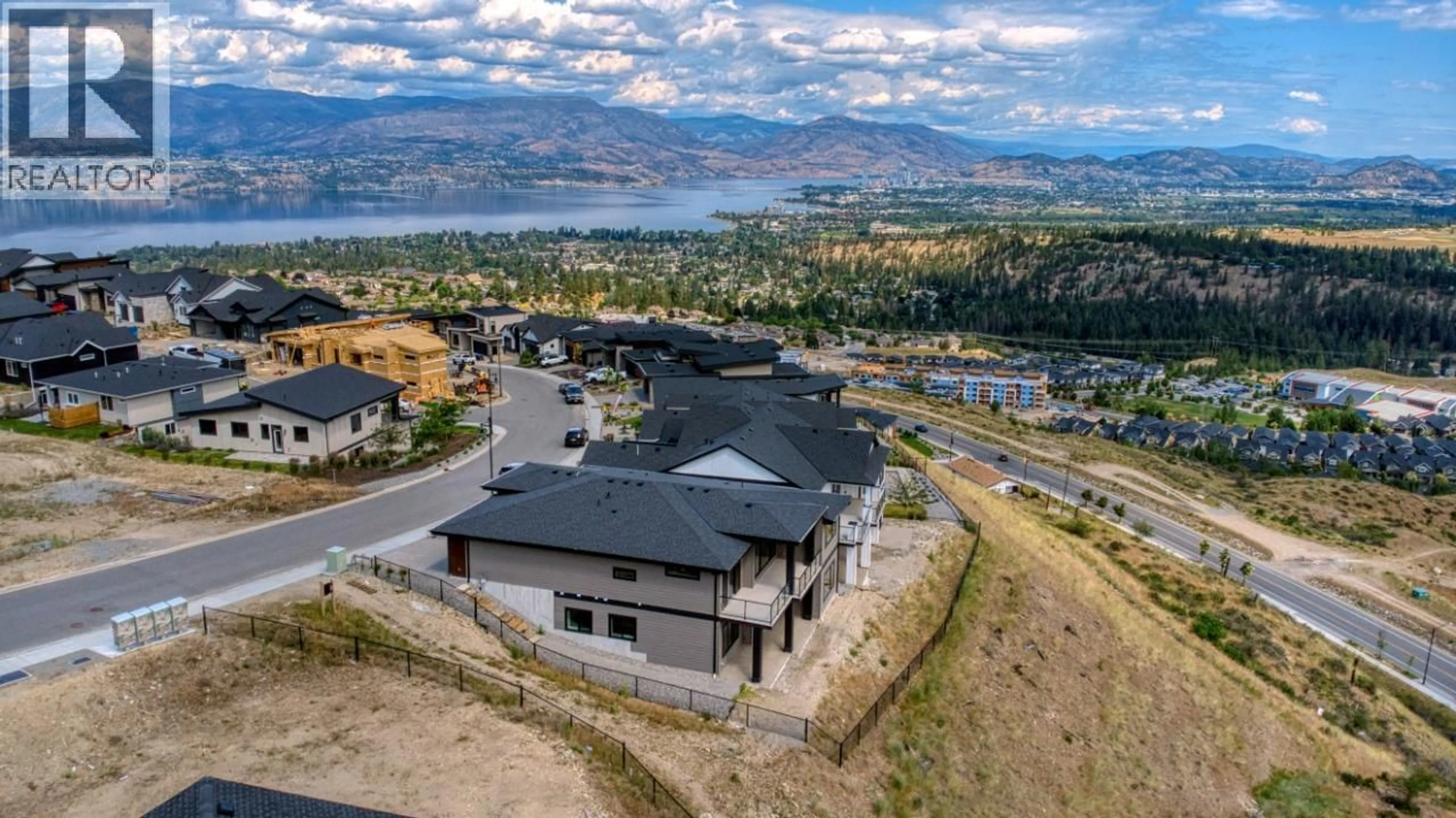 A pic from outside/outdoor area/front of a property/back of a property/a pic from drone, water/lake/river/ocean view for 1070 EMSLIE STREET, Kelowna British Columbia V1W0C3
