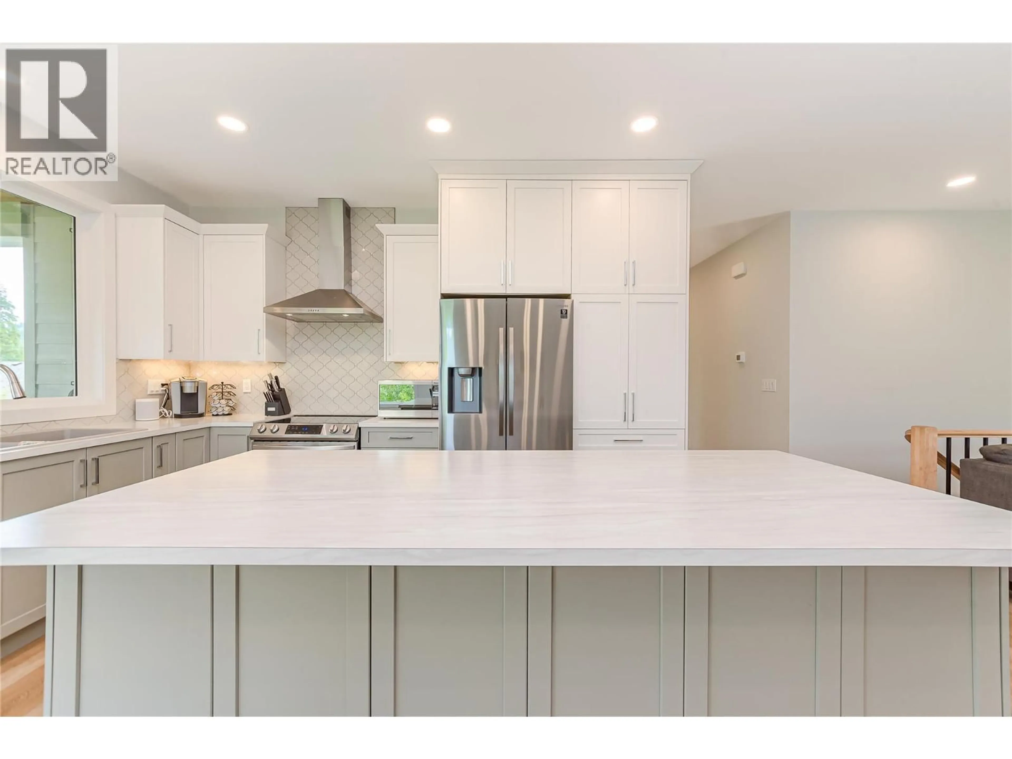 Open concept kitchen, ceramic/tile floor for 3475 MABEL LAKE PLACE, Enderby British Columbia V0E1V5