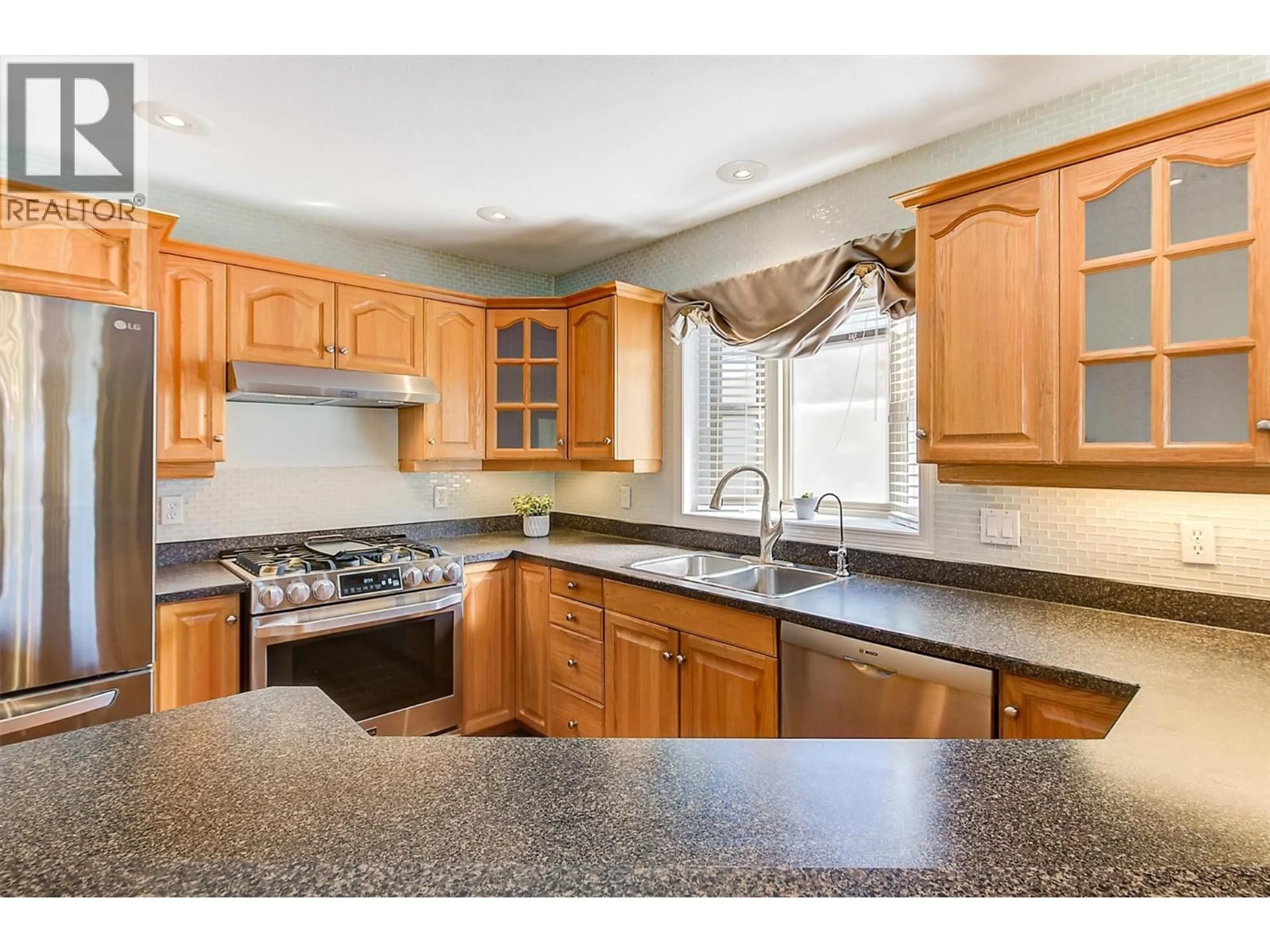 Standard kitchen, unknown for 43 - 2330 BUTT ROAD, West Kelowna British Columbia V4T2L3