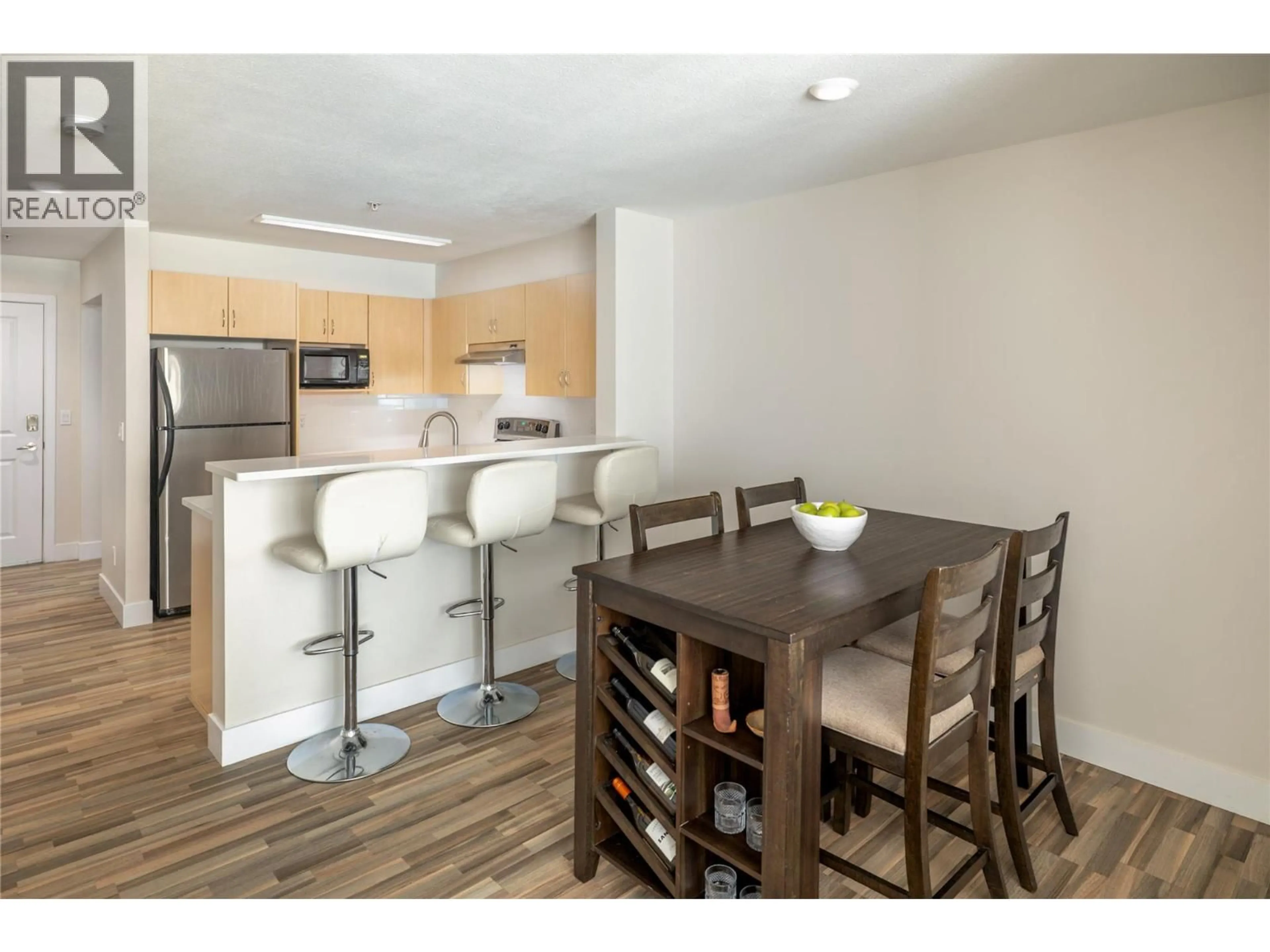 Standard kitchen, wood/laminate floor for 205 - 563 YATES ROAD, Kelowna British Columbia V1V2V3