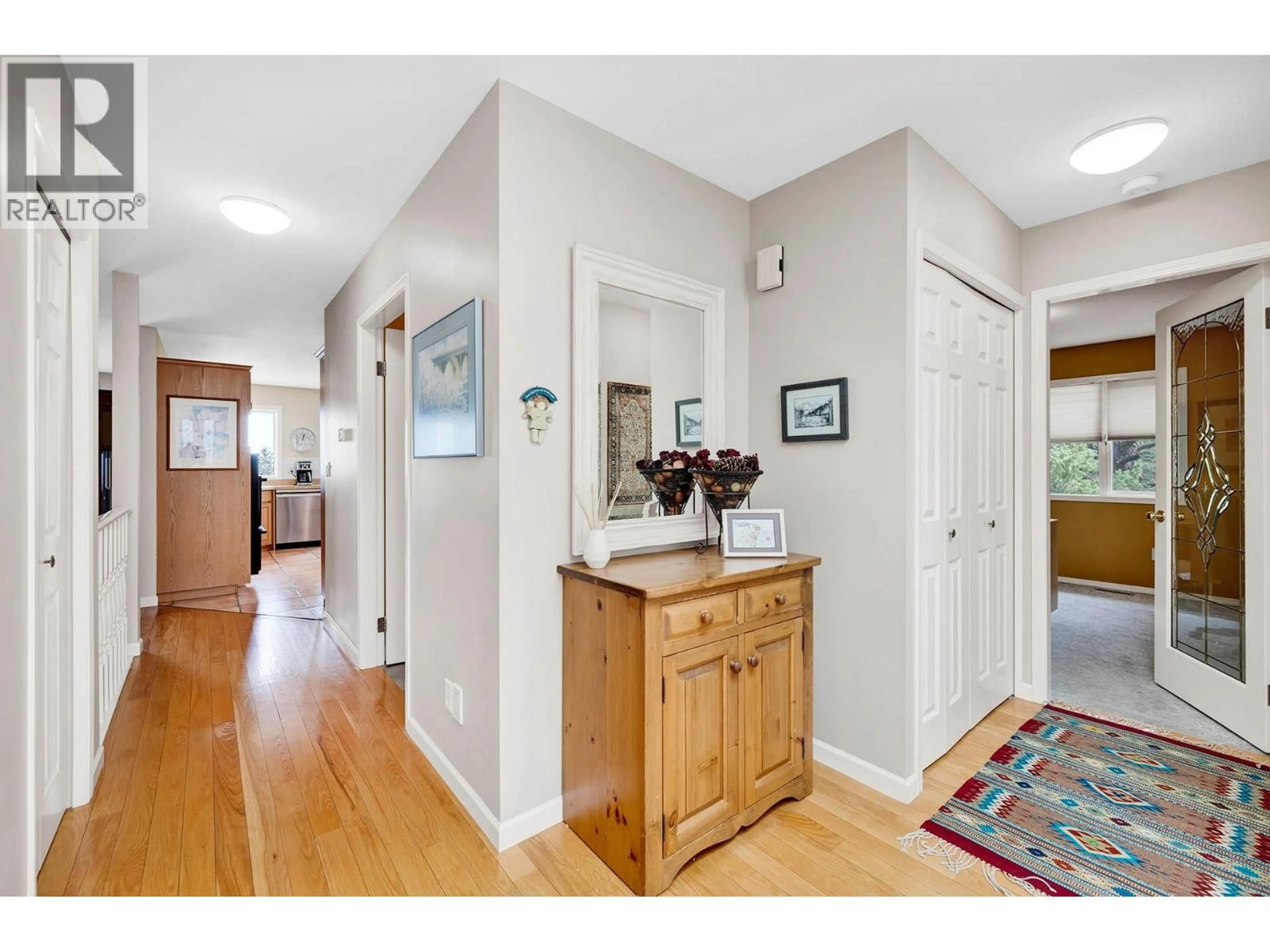 Indoor entryway for 26 - 2030 VAN HORNE DRIVE, Kamloops British Columbia V1S1P6