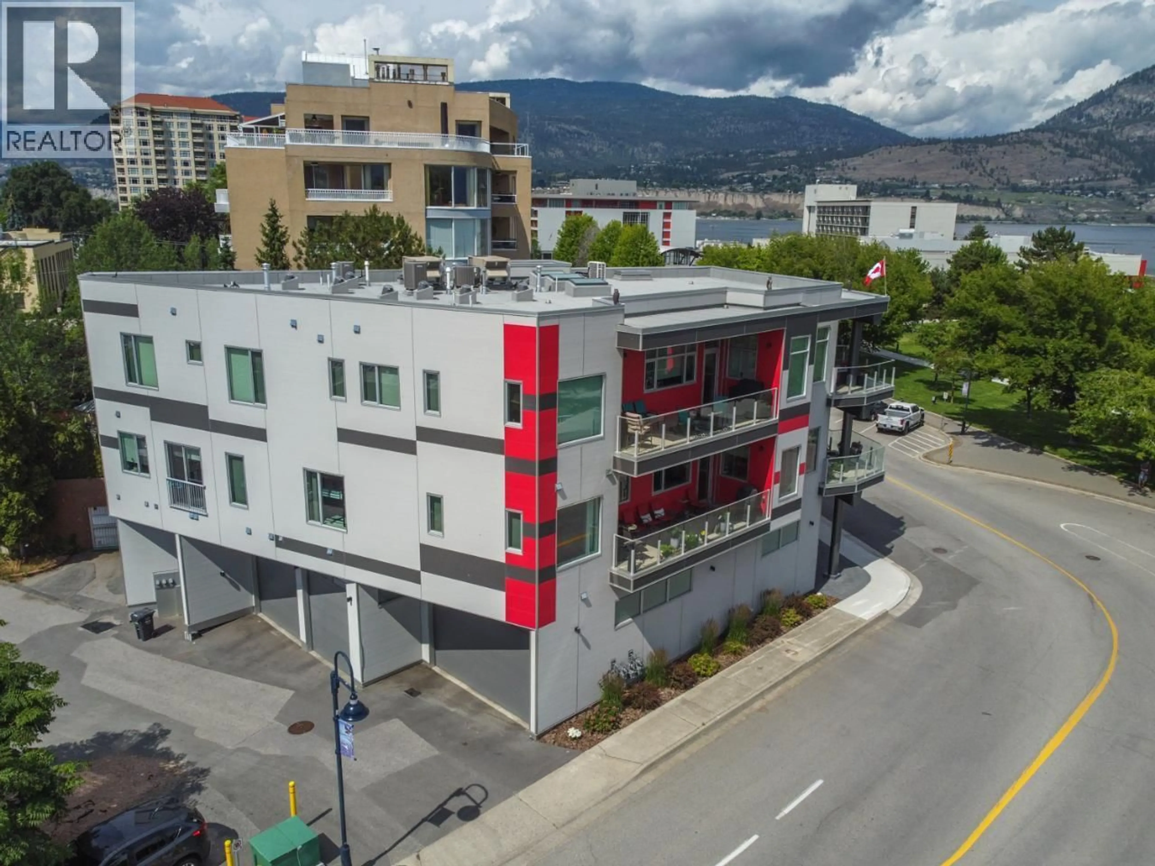 A pic from outside/outdoor area/front of a property/back of a property/a pic from drone, mountain view for 88 LAKESHORE DRIVE, Penticton British Columbia V2A1B5
