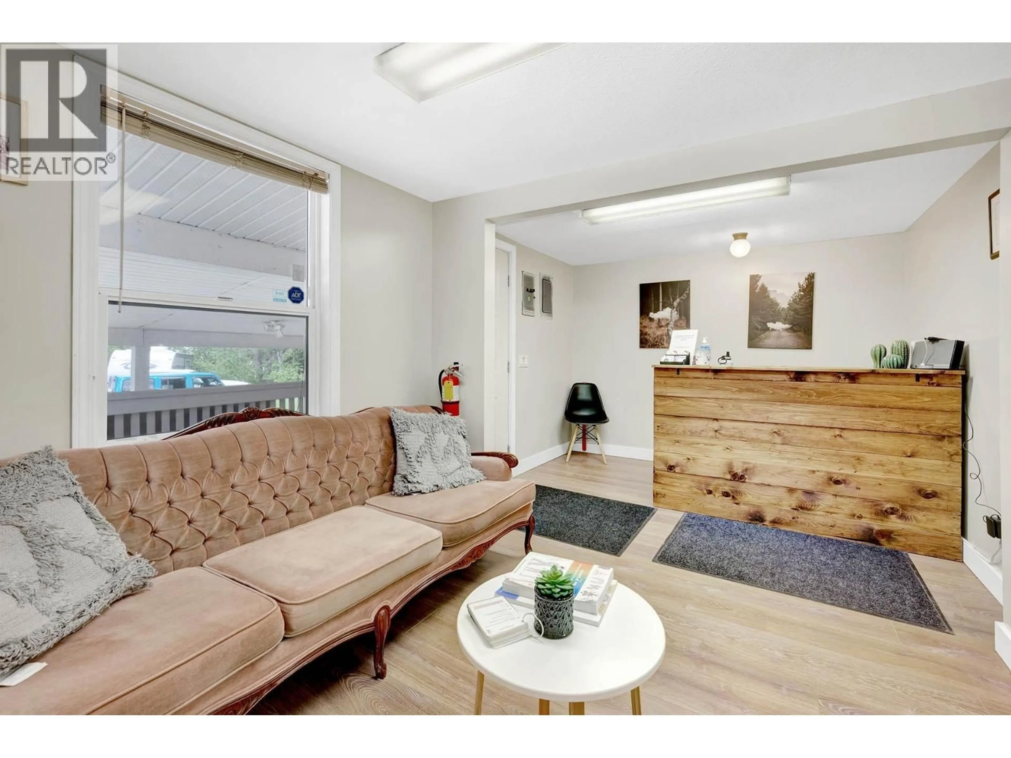 Living room with furniture, wood/laminate floor for 32 OLD N THOMPSON  E HIGHWAY, Clearwater British Columbia V0E1N2