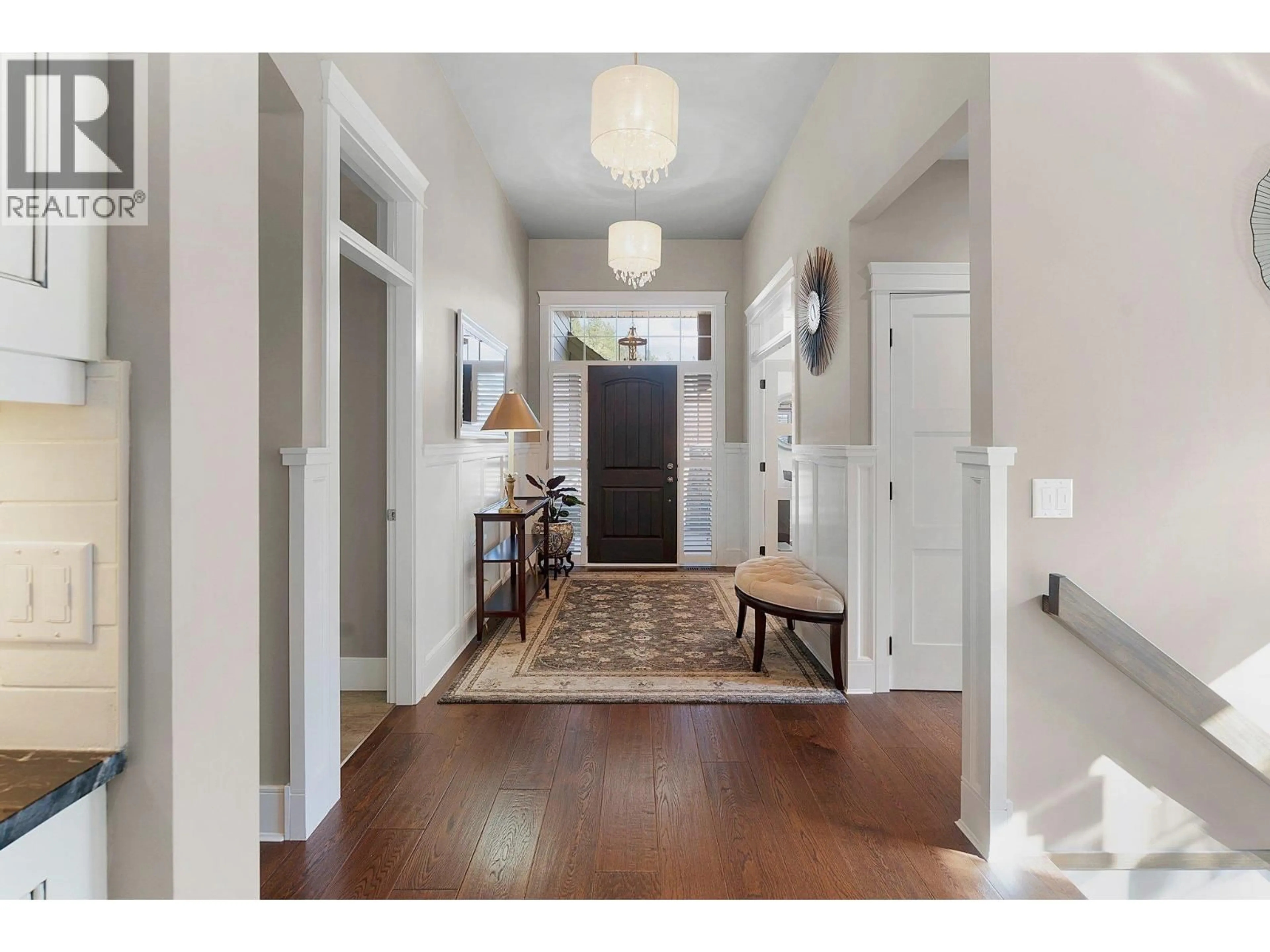 Indoor entryway for 4149 GALLAGHERS FAIRWAY SOUTH, Kelowna British Columbia V1W5G3