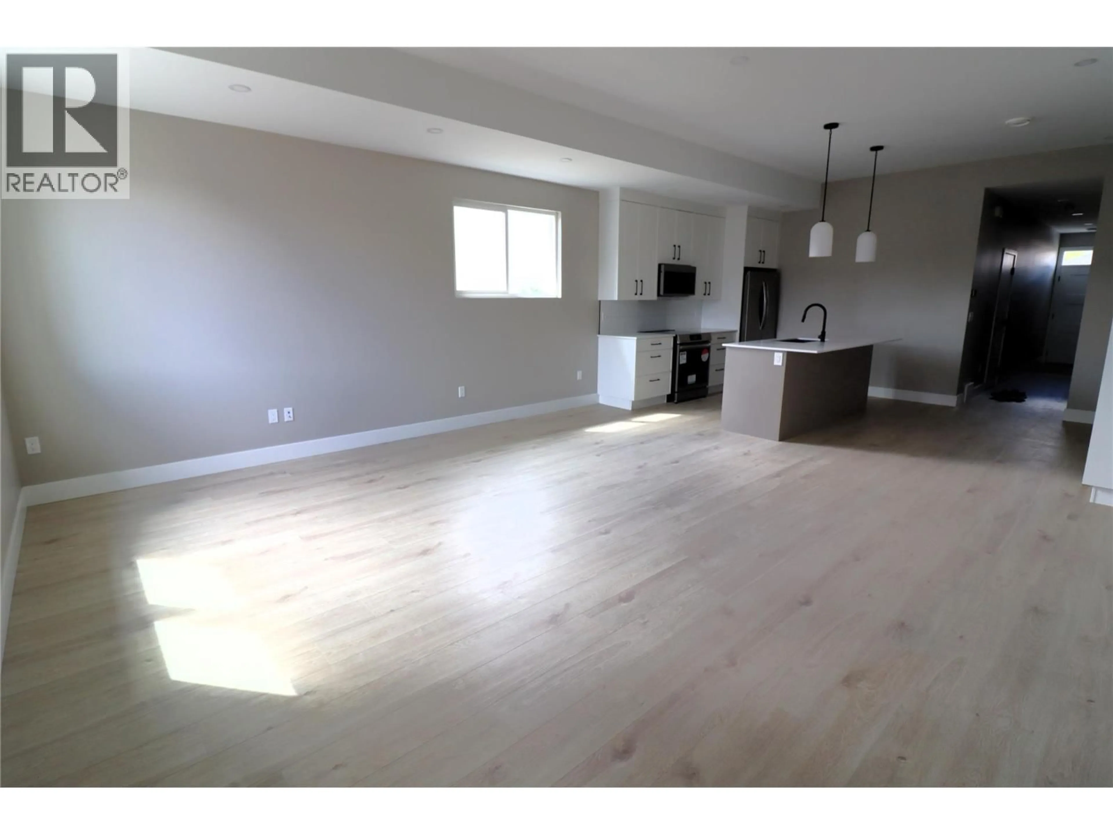 A pic of a room for 161 CHESTNUT AVENUE, Kamloops British Columbia V2B1L3