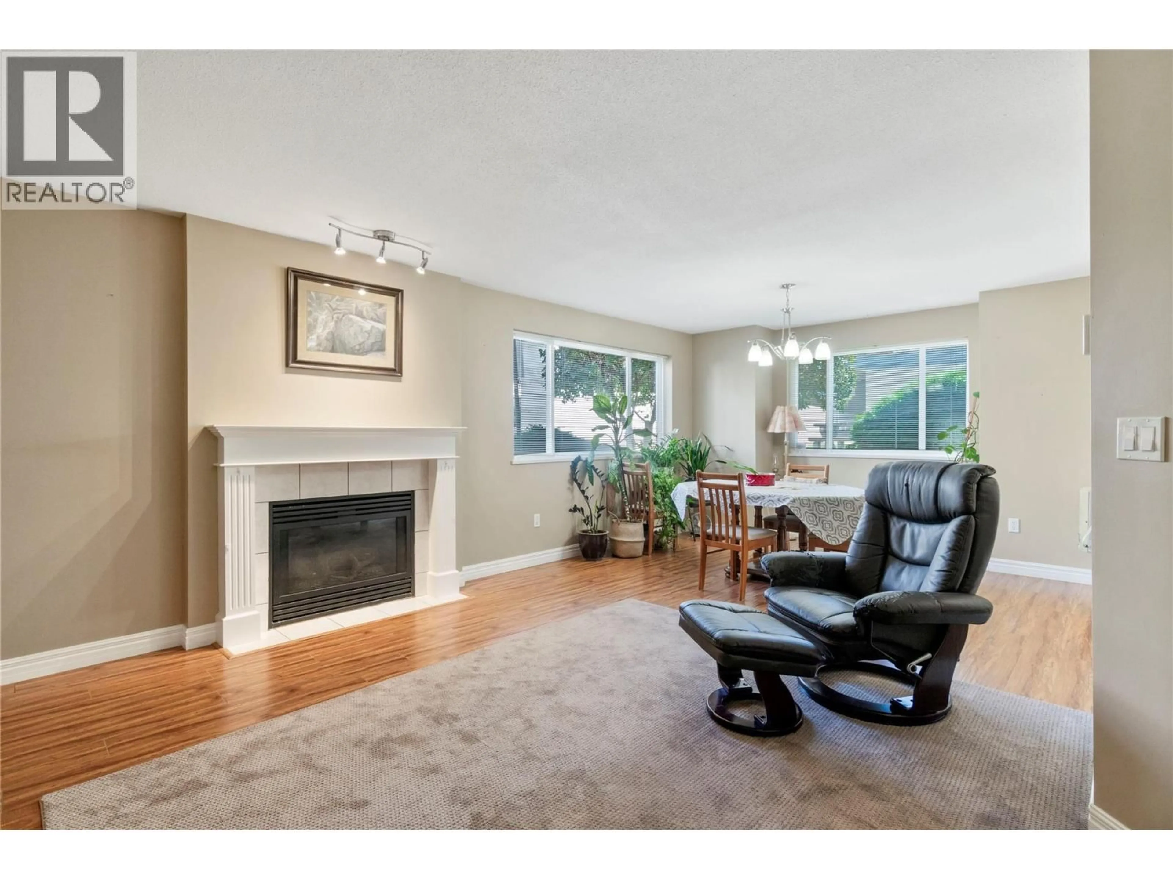 Living room with furniture, unknown for 112 - 650 3 STREET SOUTHWEST, Salmon Arm British Columbia V1E1P6