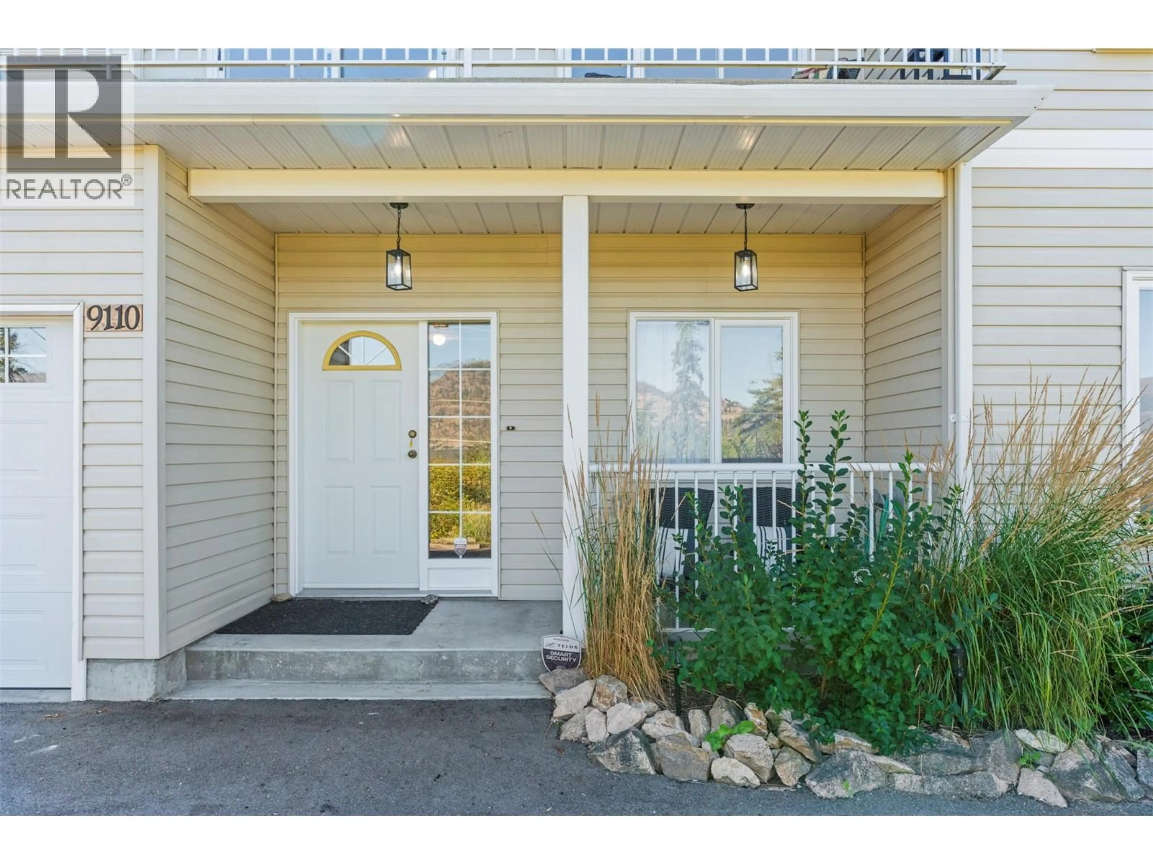 Indoor entryway for 9110 SMITH ROAD, Vernon British Columbia V1H1K2