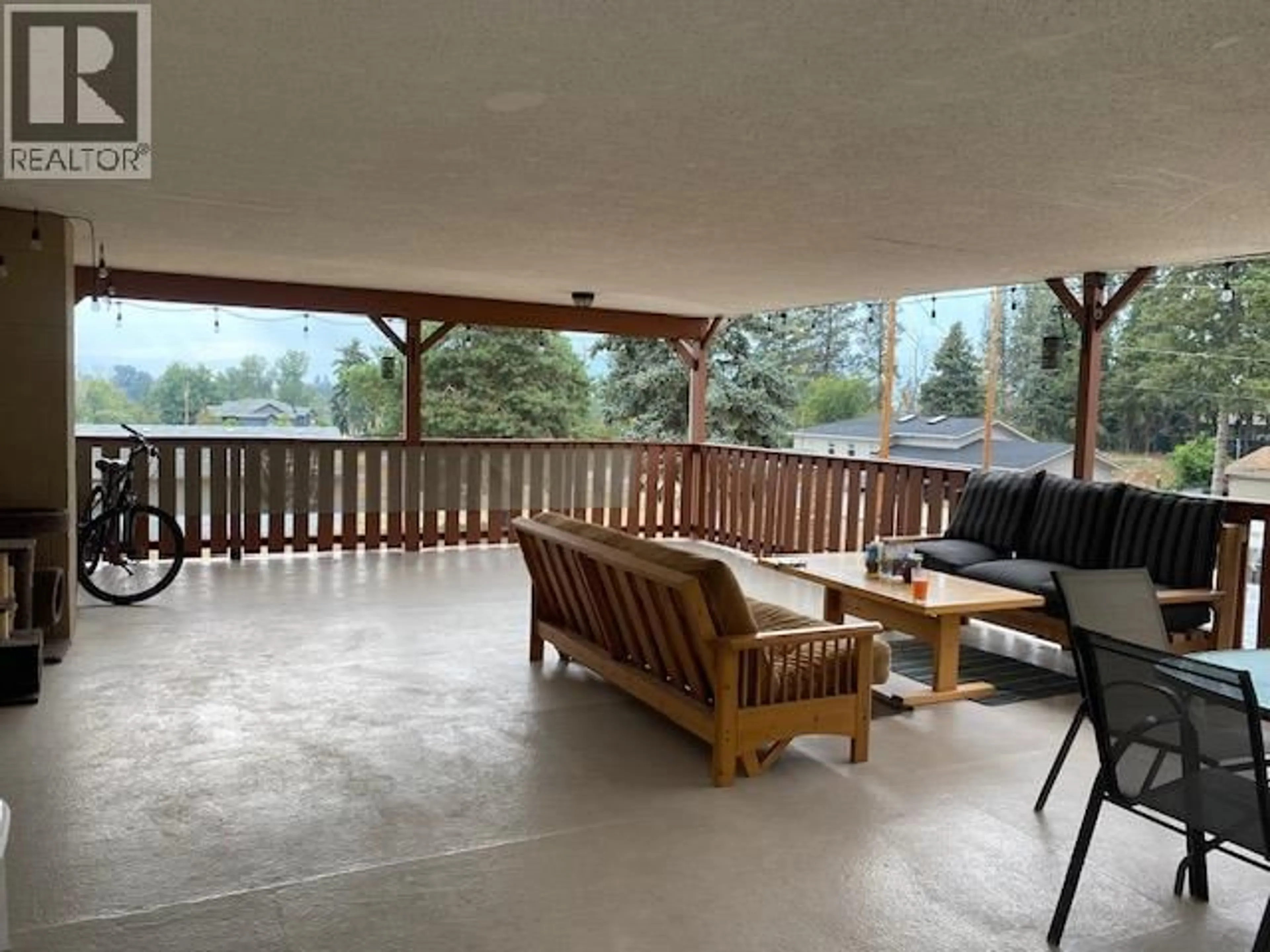 Patio, water/lake/river/ocean view for 3155 PROSPECT ROAD, Kelowna British Columbia V1W4P7