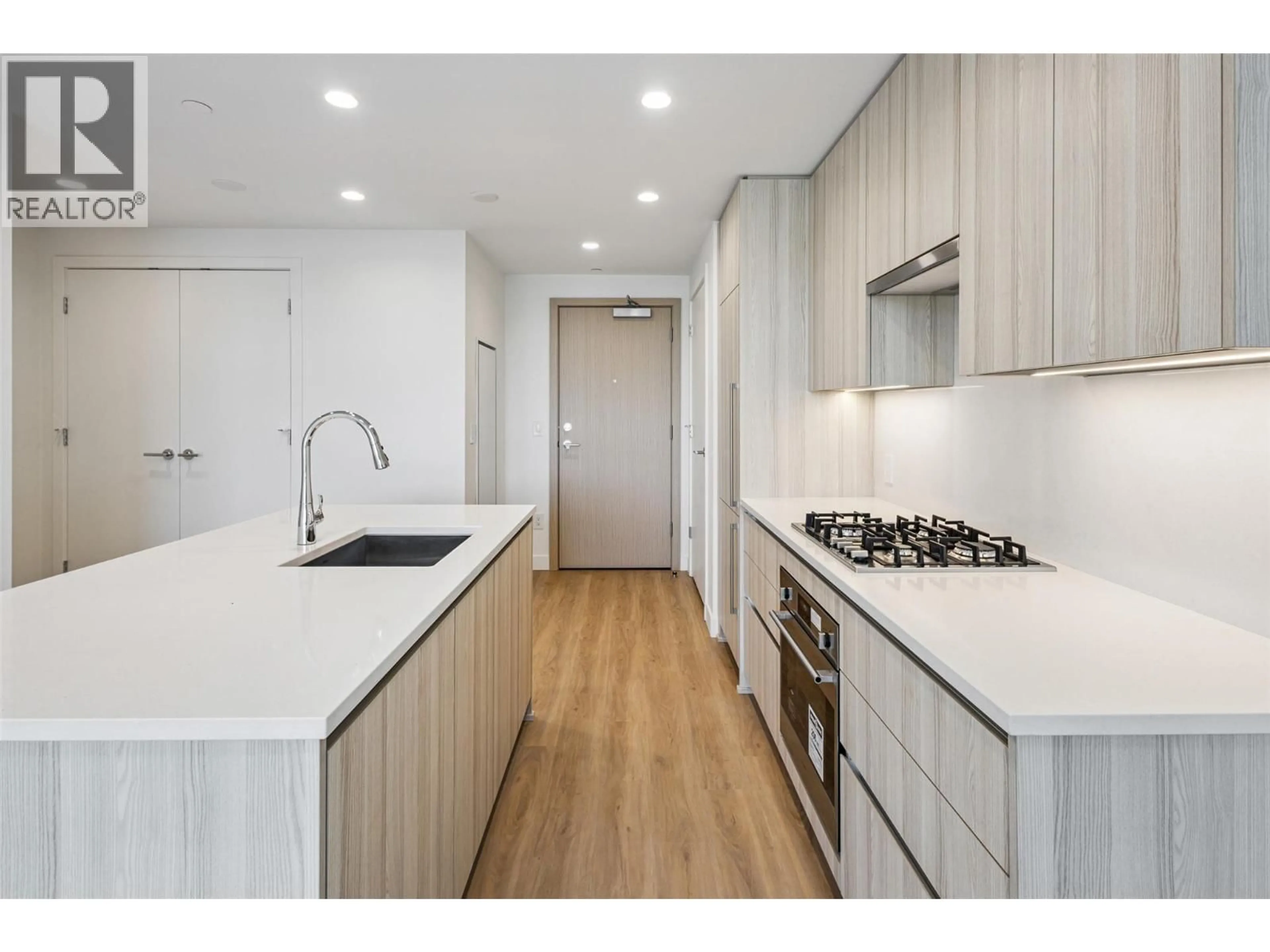 Open concept kitchen, unknown for 809 - 238 LEON AVENUE, Kelowna British Columbia V1Y0N6