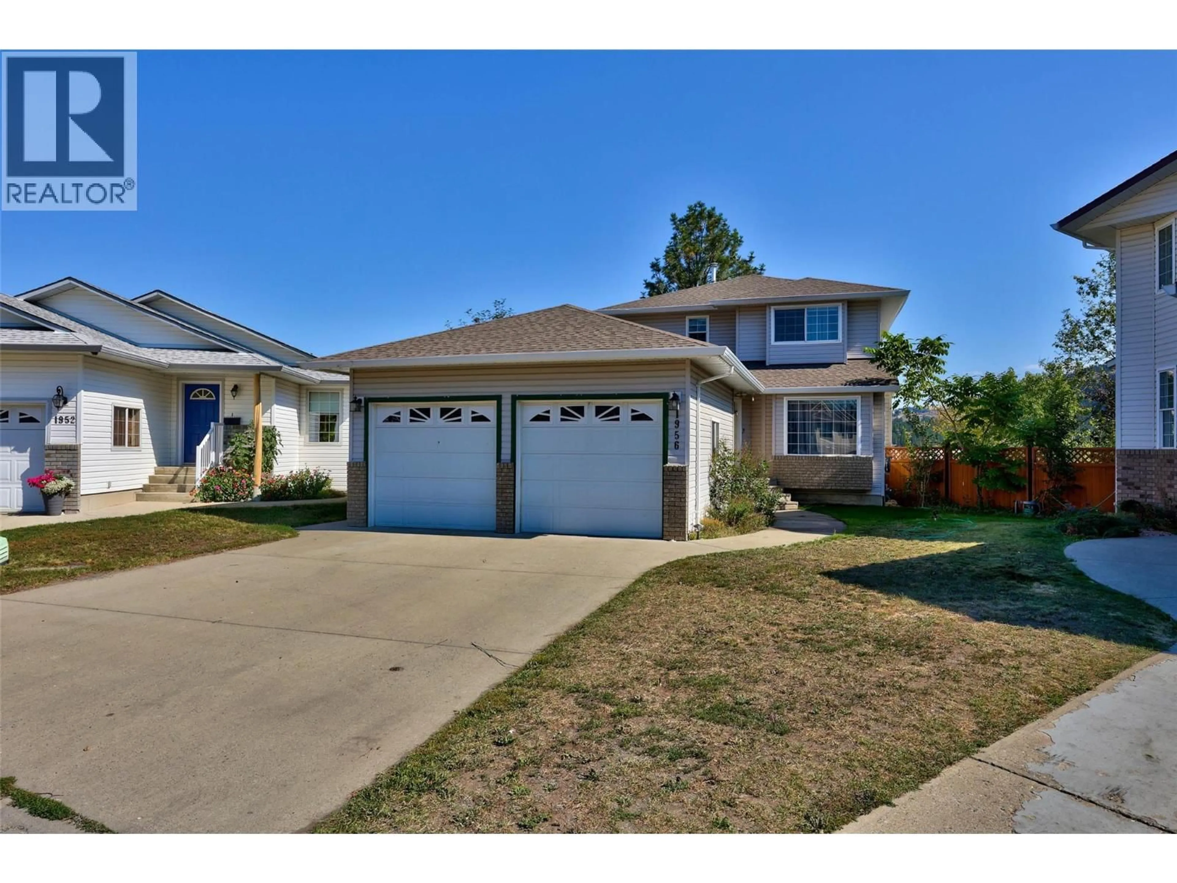 Home with vinyl exterior material, street for 1956 ASH WYND OTHER, Kamloops British Columbia V1S1X5