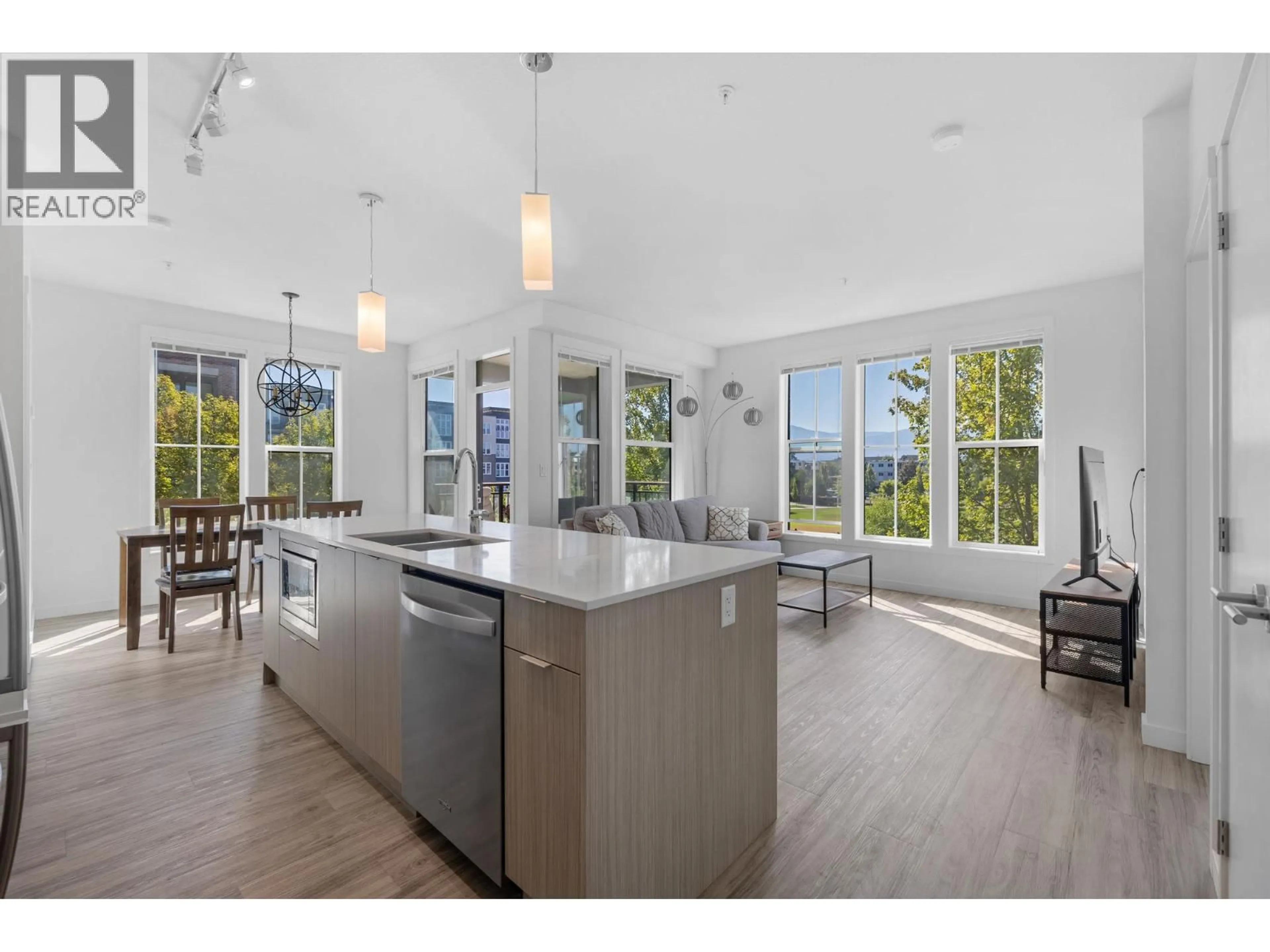 Open concept kitchen, unknown for 221 - 1775 CHAPMAN PLACE, Kelowna British Columbia V1Y0G3