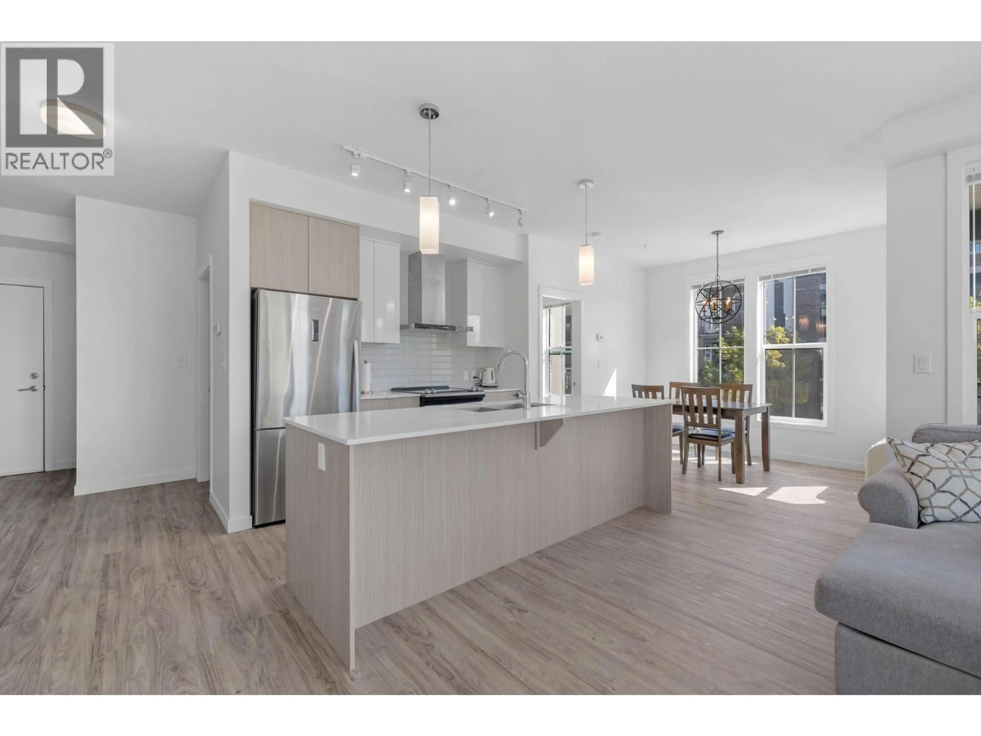 Open concept kitchen, unknown for 221 - 1775 CHAPMAN PLACE, Kelowna British Columbia V1Y0G3