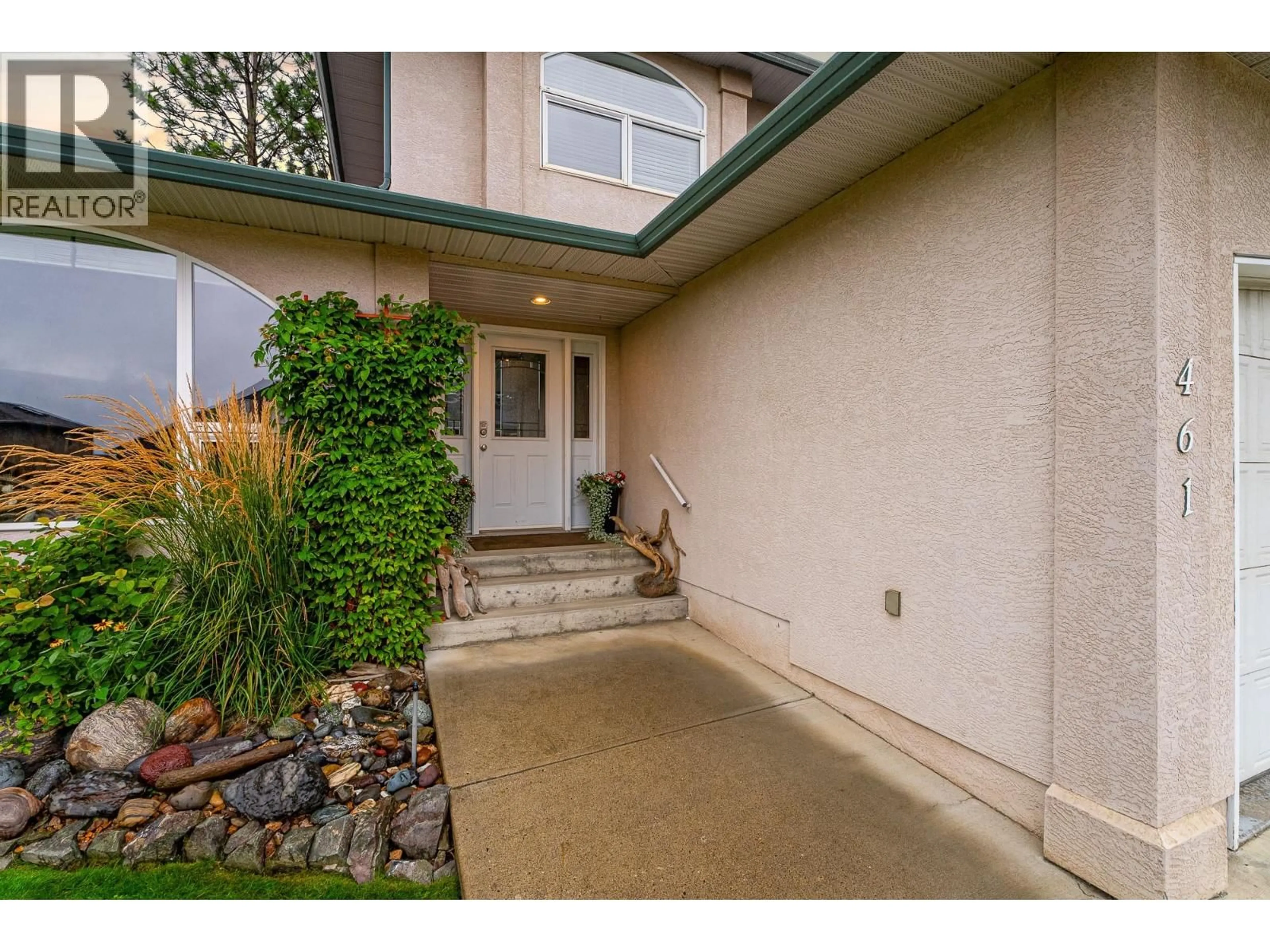 Indoor entryway for 461 SEDONA DRIVE, Kamloops British Columbia V2E2R1