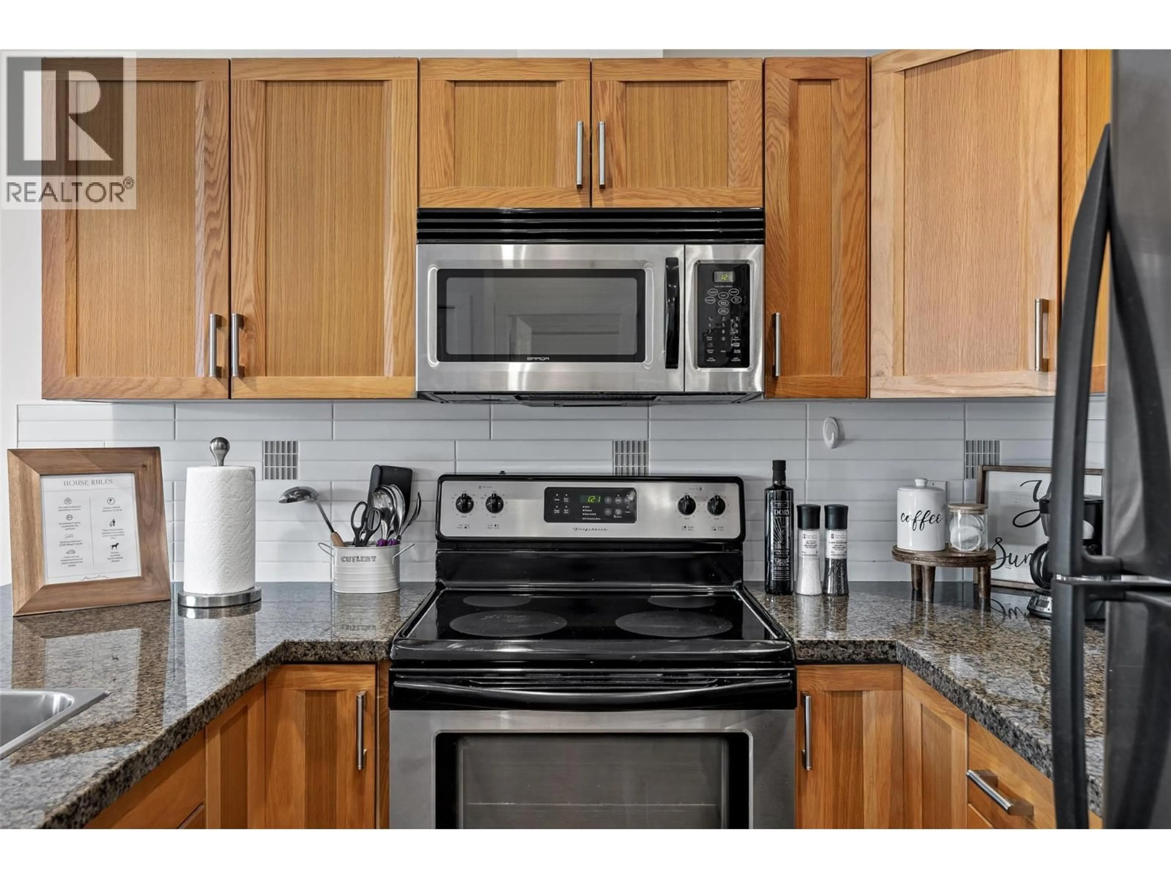 Standard kitchen, unknown for 411 - 3211 SKYVIEW LANE, West Kelowna British Columbia V4T1S4