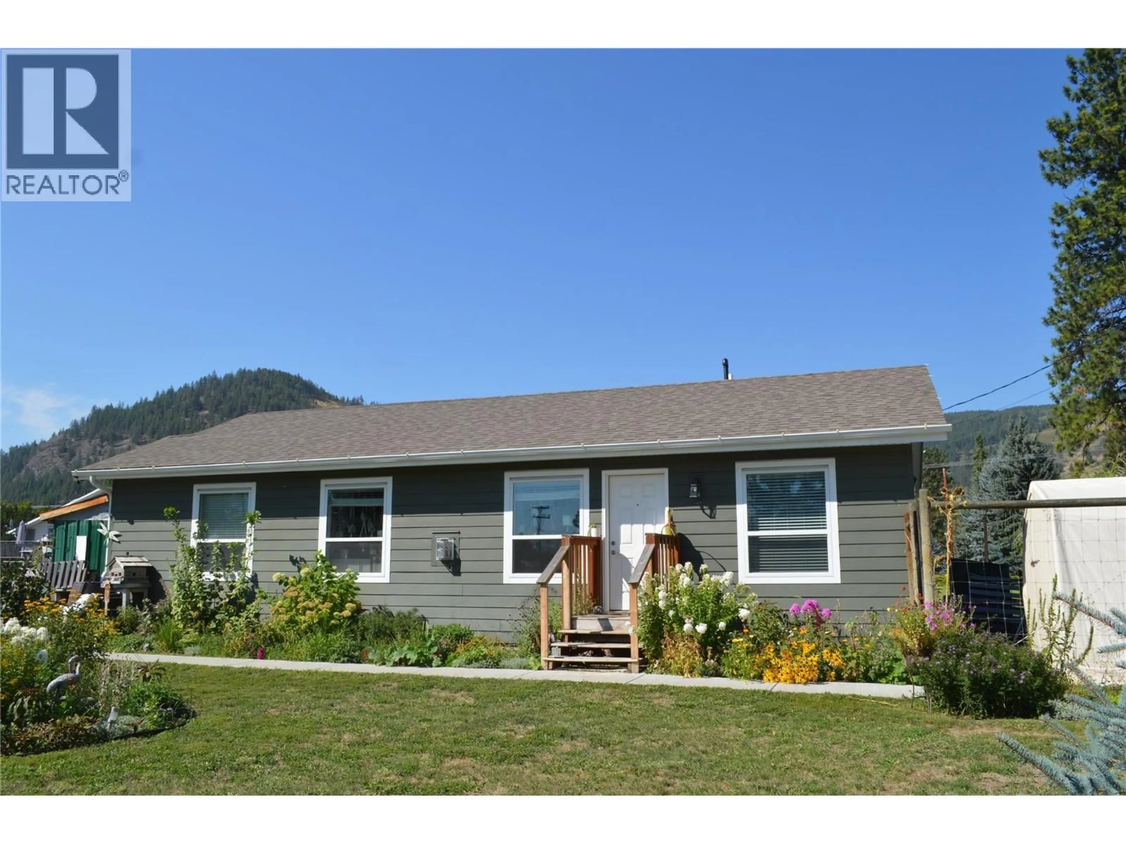 Home with vinyl exterior material, unknown for 8187 DONALDSON DRIVE, Grand Forks British Columbia V0H1H2