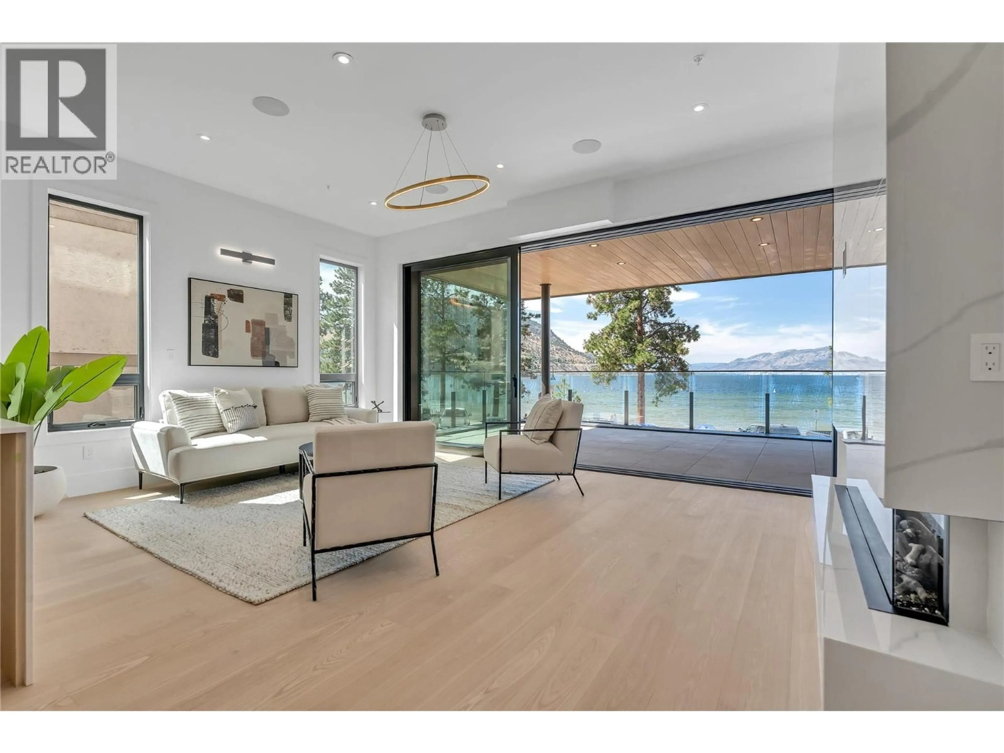A pic of a room for 201 - 602 LAKESHORE DRIVE, Penticton British Columbia V2A1B9