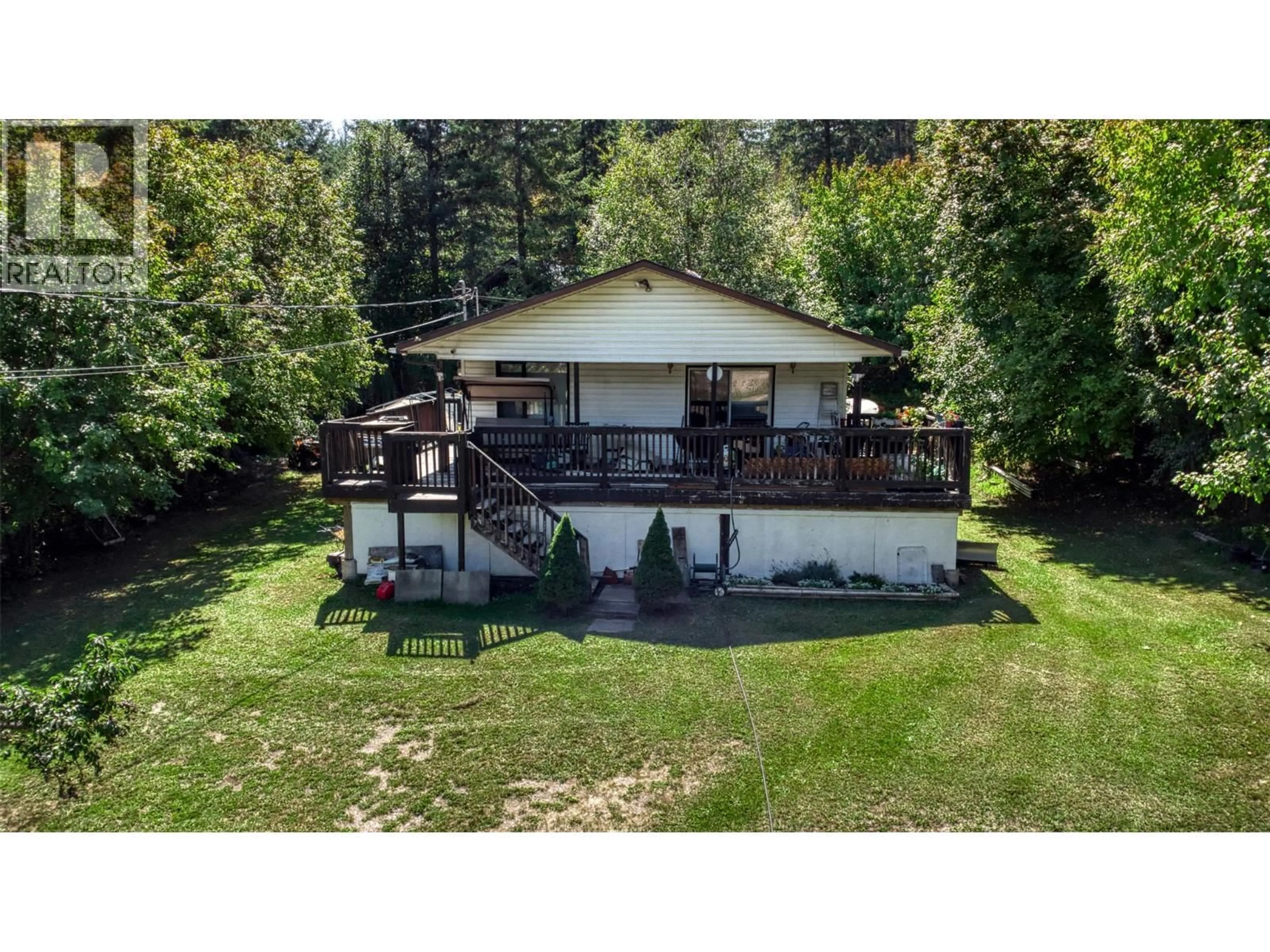 A pic from outside/outdoor area/front of a property/back of a property/a pic from drone, water/lake/river/ocean view for 771 FIRWOOD ROAD, Kelowna British Columbia V1Z3V5