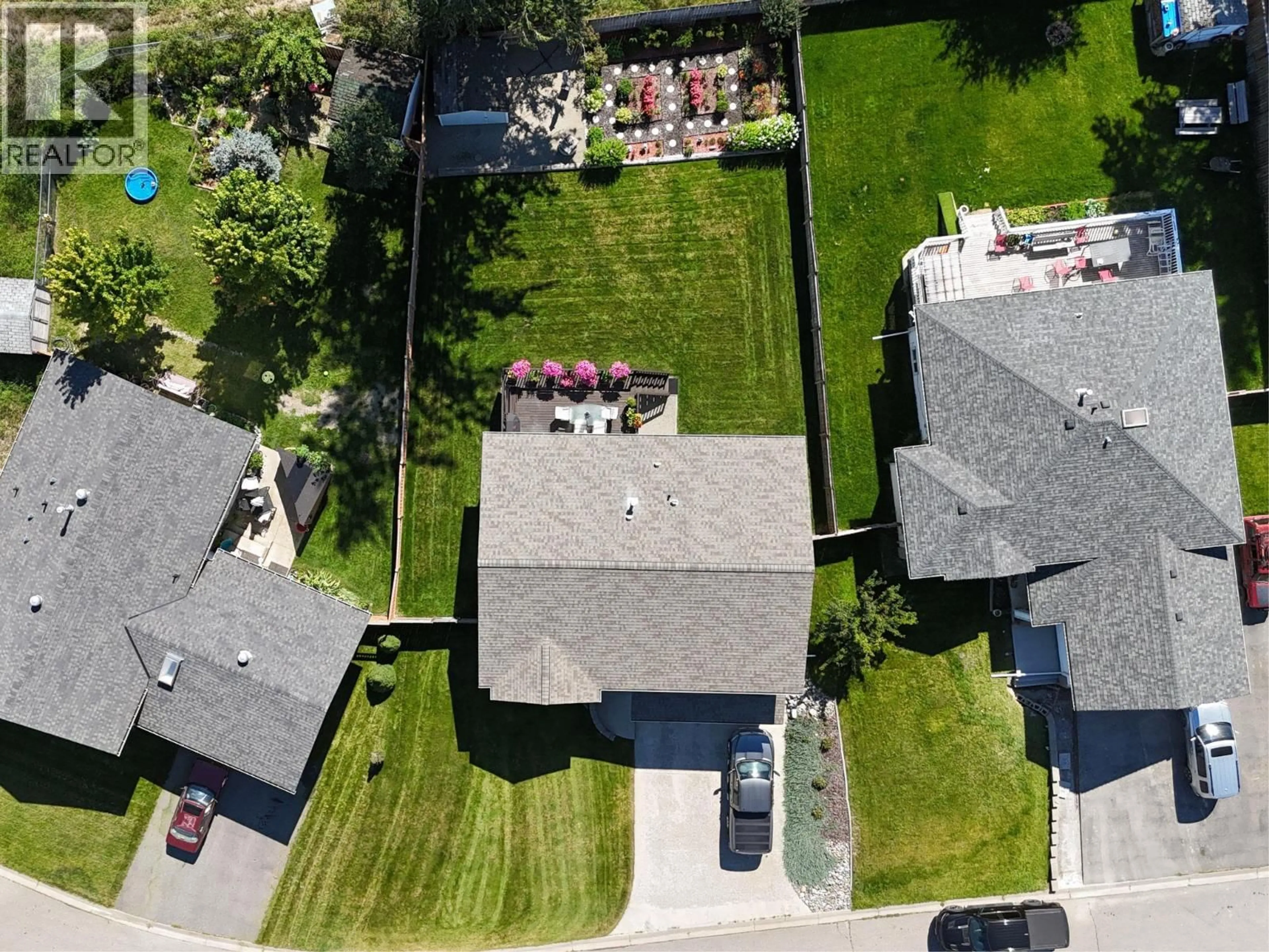 A pic from outside/outdoor area/front of a property/back of a property/a pic from drone, street for 1209 13TH STREET SOUTH, Cranbrook British Columbia V1C6M6