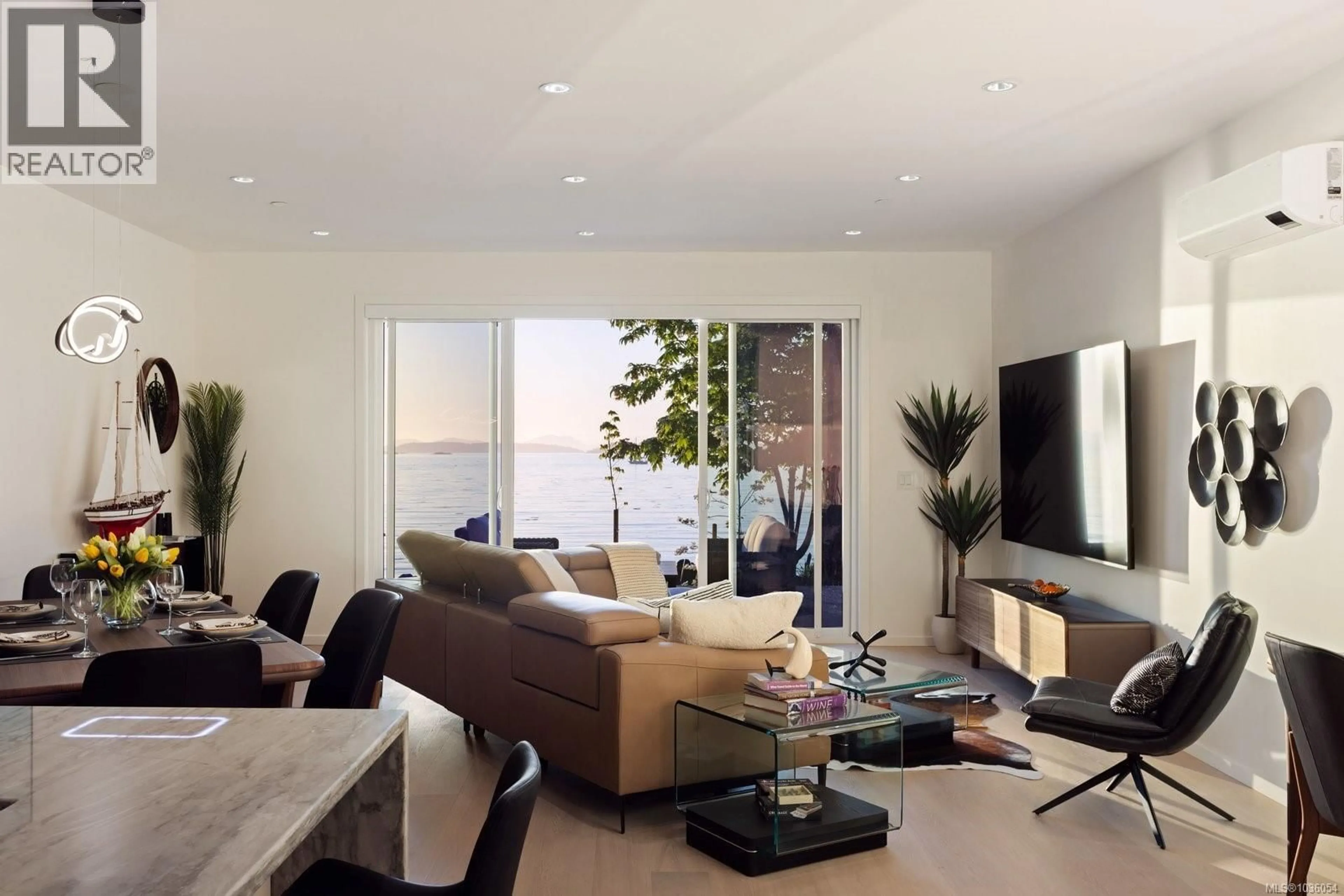 Living room with furniture, unknown for 101 - 10393 ALLBAY ROAD, Sidney British Columbia V8L2N8