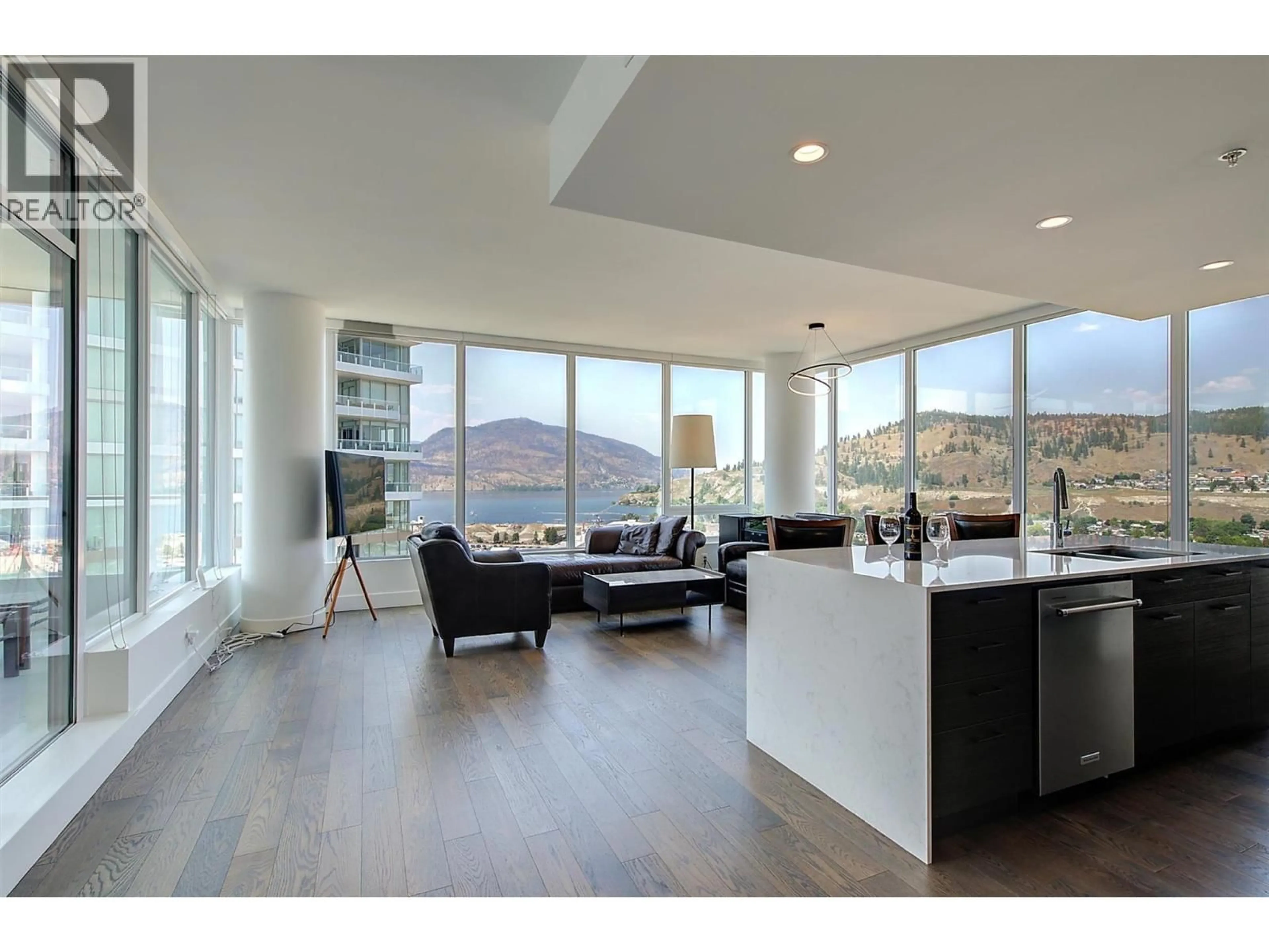 Open concept kitchen, unknown for 2006 - 1191 SUNSET DRIVE, Kelowna British Columbia V1Y0J4