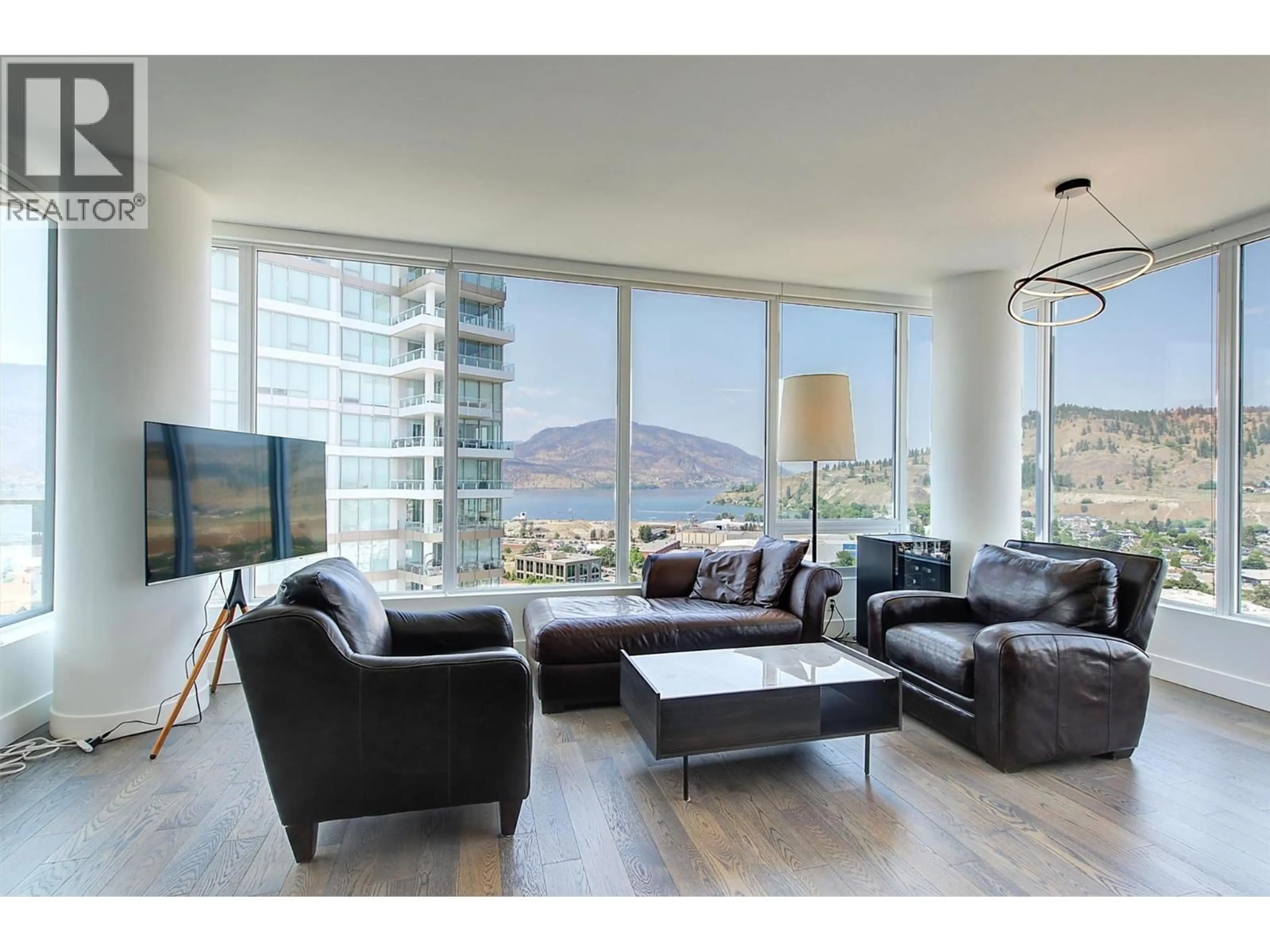 Living room with furniture, unknown for 2006 - 1191 SUNSET DRIVE, Kelowna British Columbia V1Y0J4