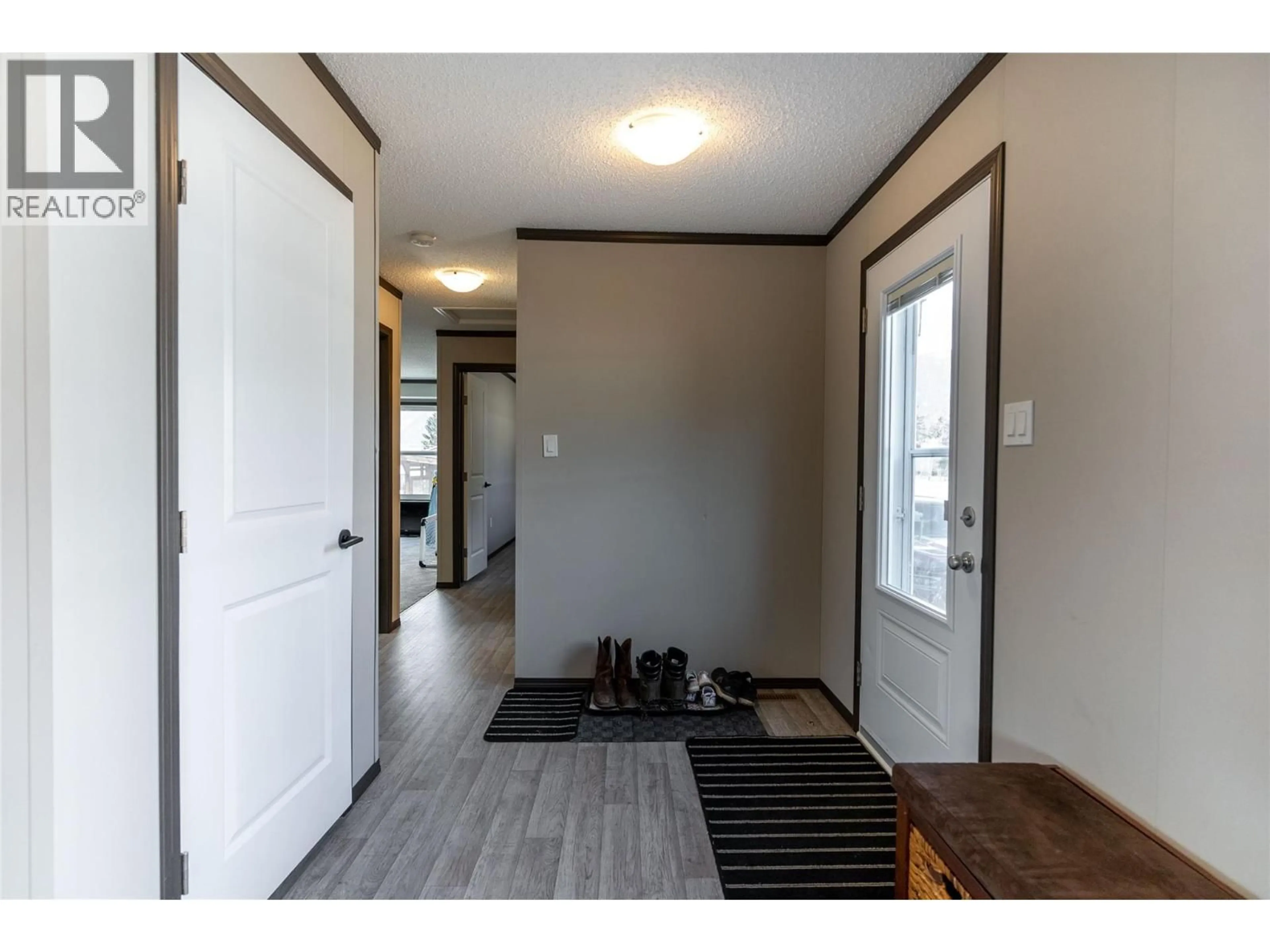 Indoor entryway for H10 - 100 INDUSTRIAL  1 ROAD, Sparwood British Columbia V0B2G1
